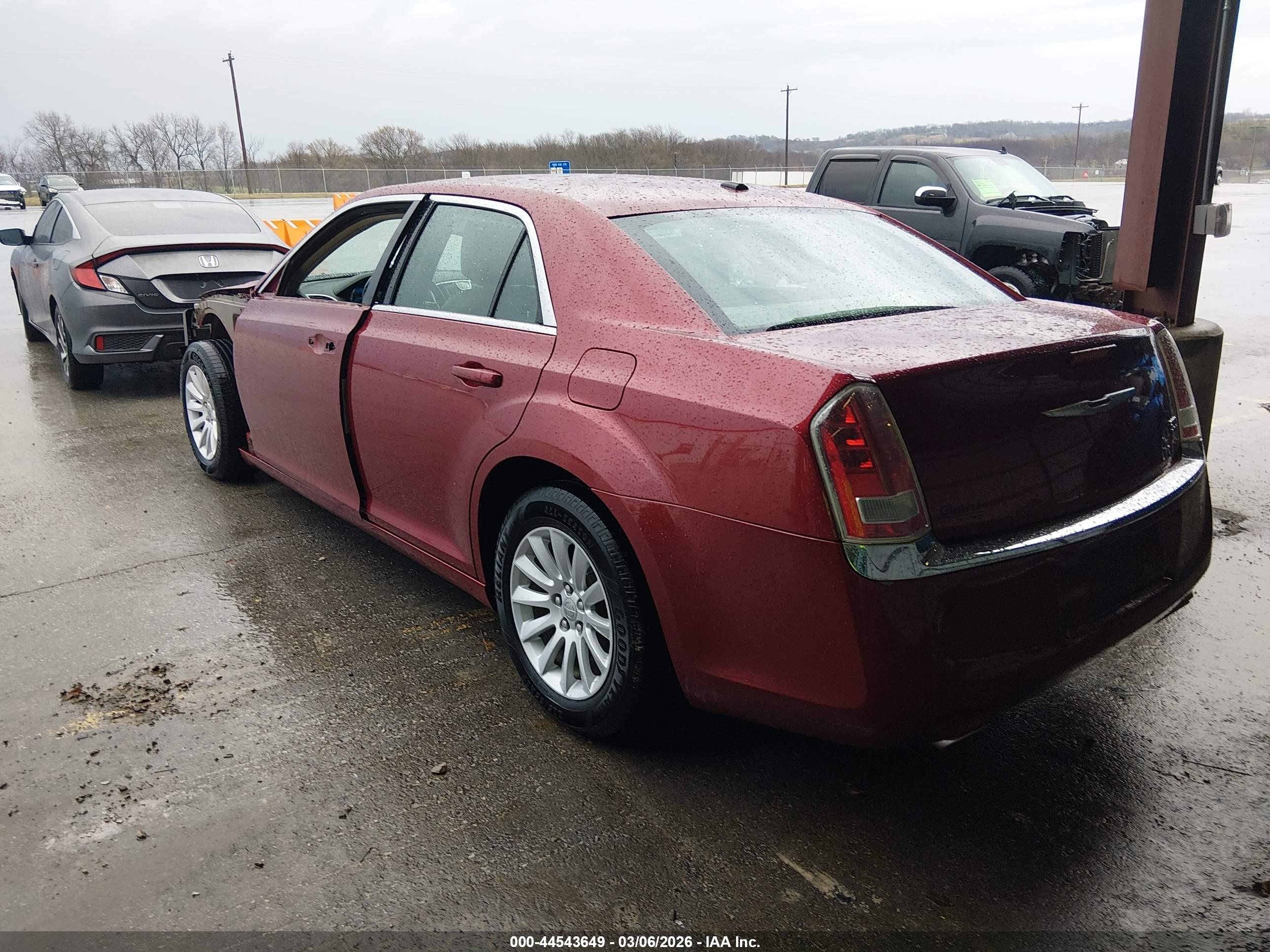 CHRYSLER 300 image 3