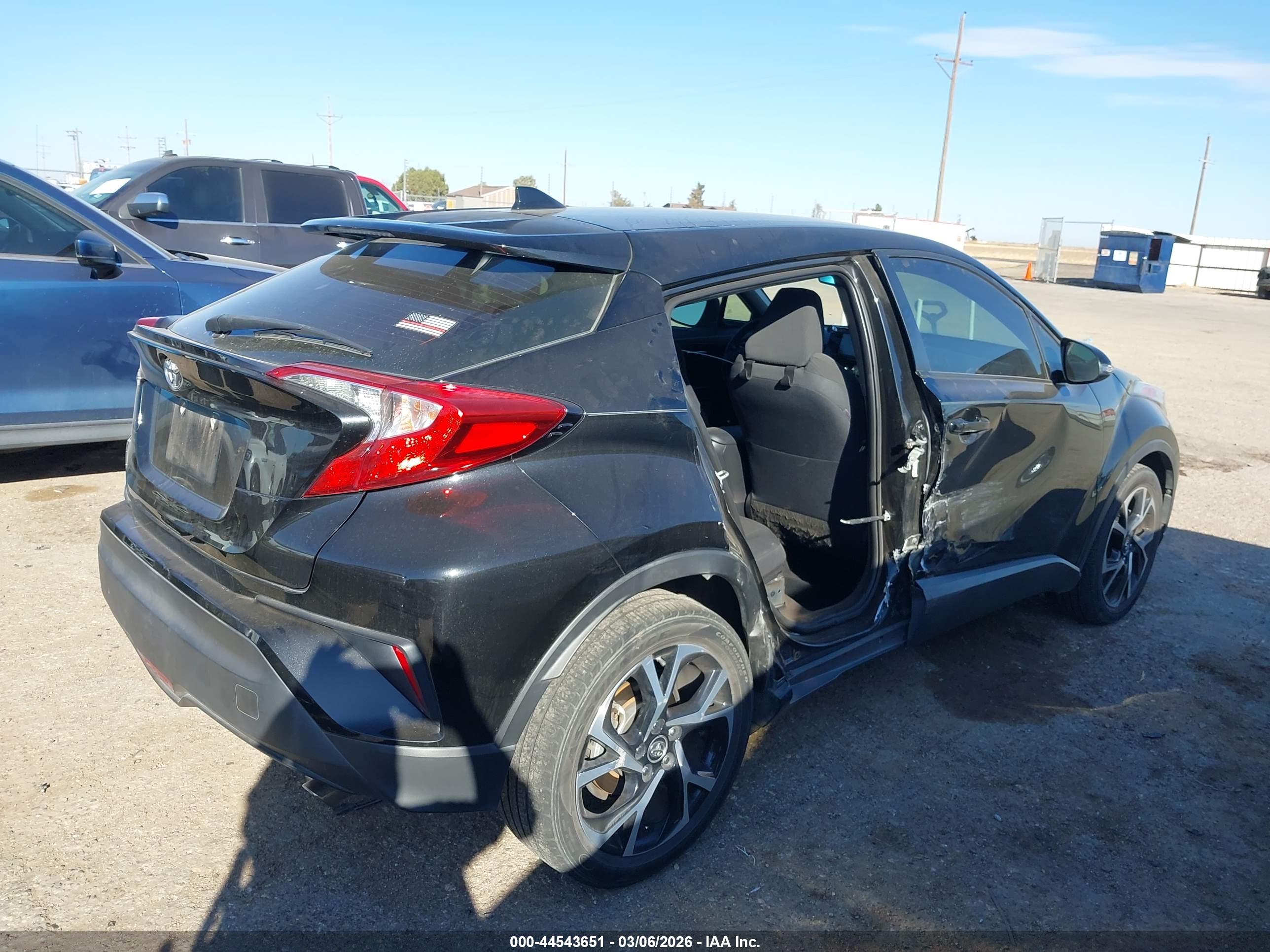 TOYOTA C-HR image 4