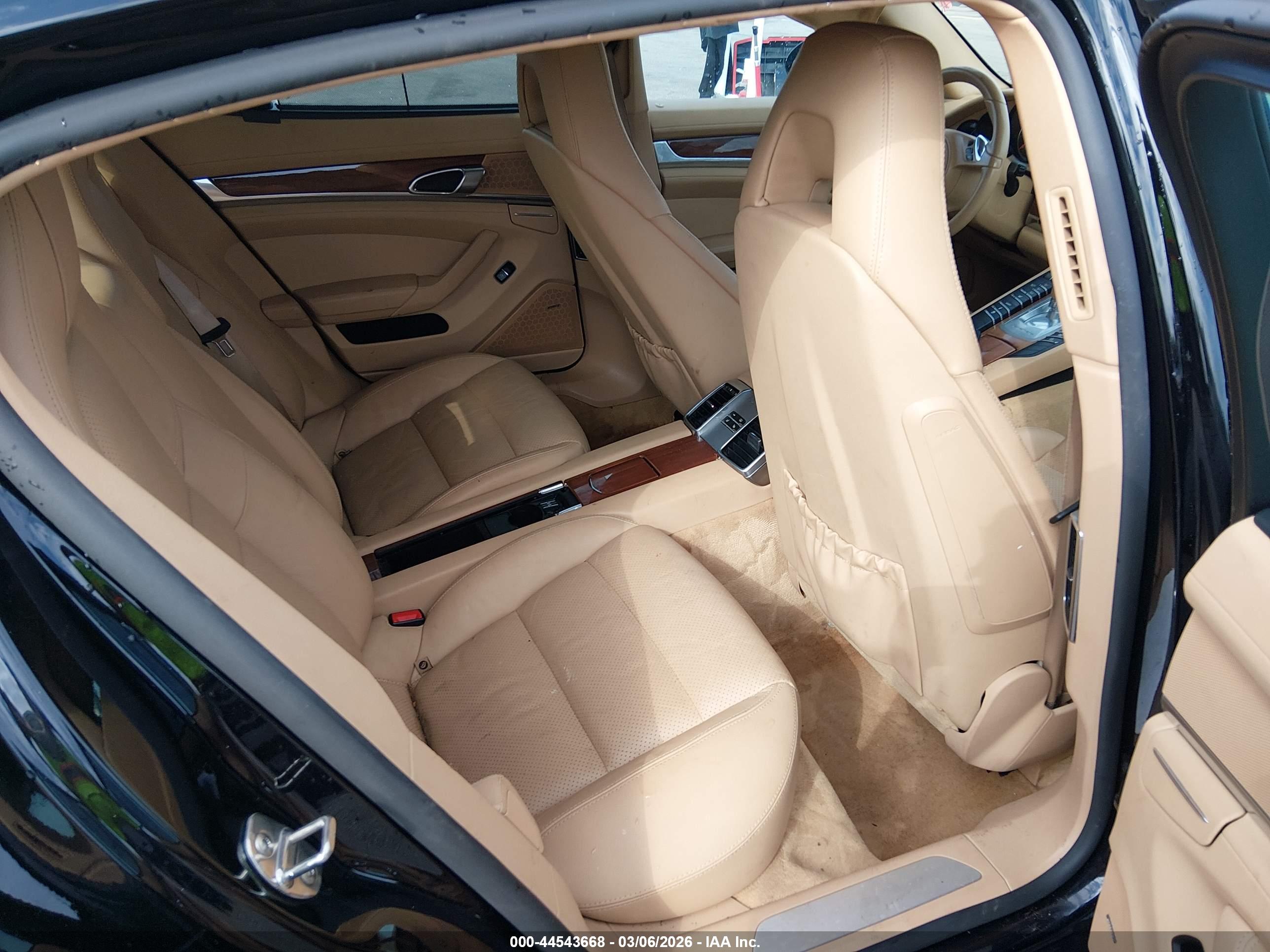 PORSCHE PANAMERA image 8