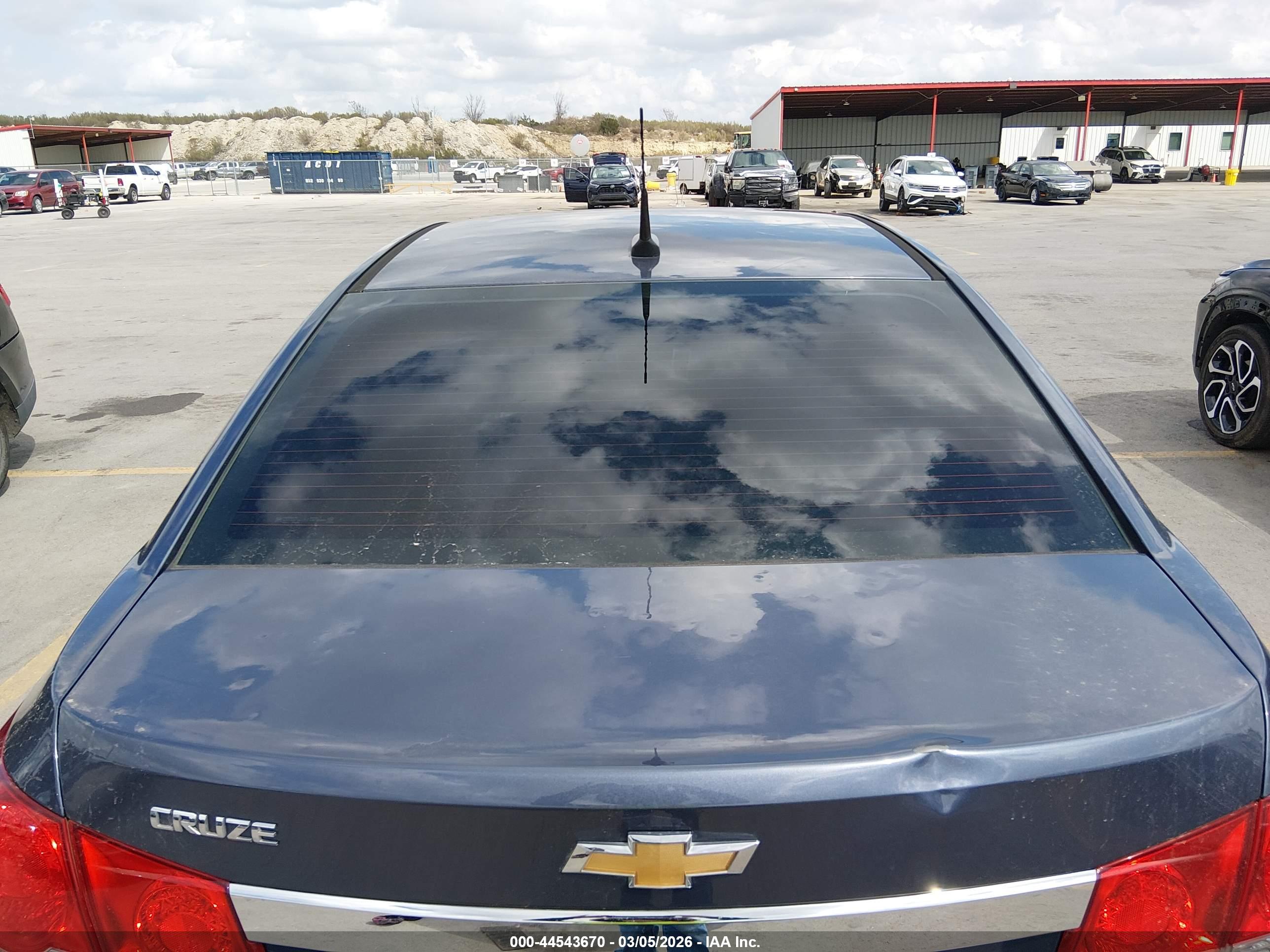 CHEVROLET CRUZE image 6