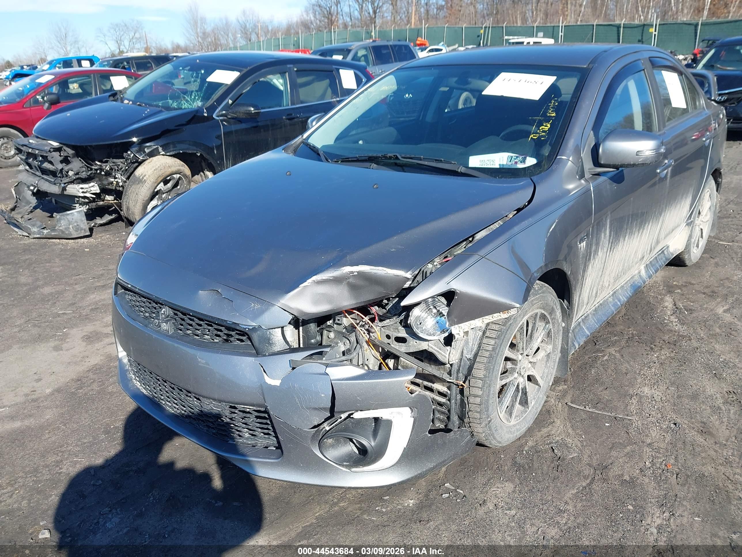 MITSUBISHI LANCER image 6