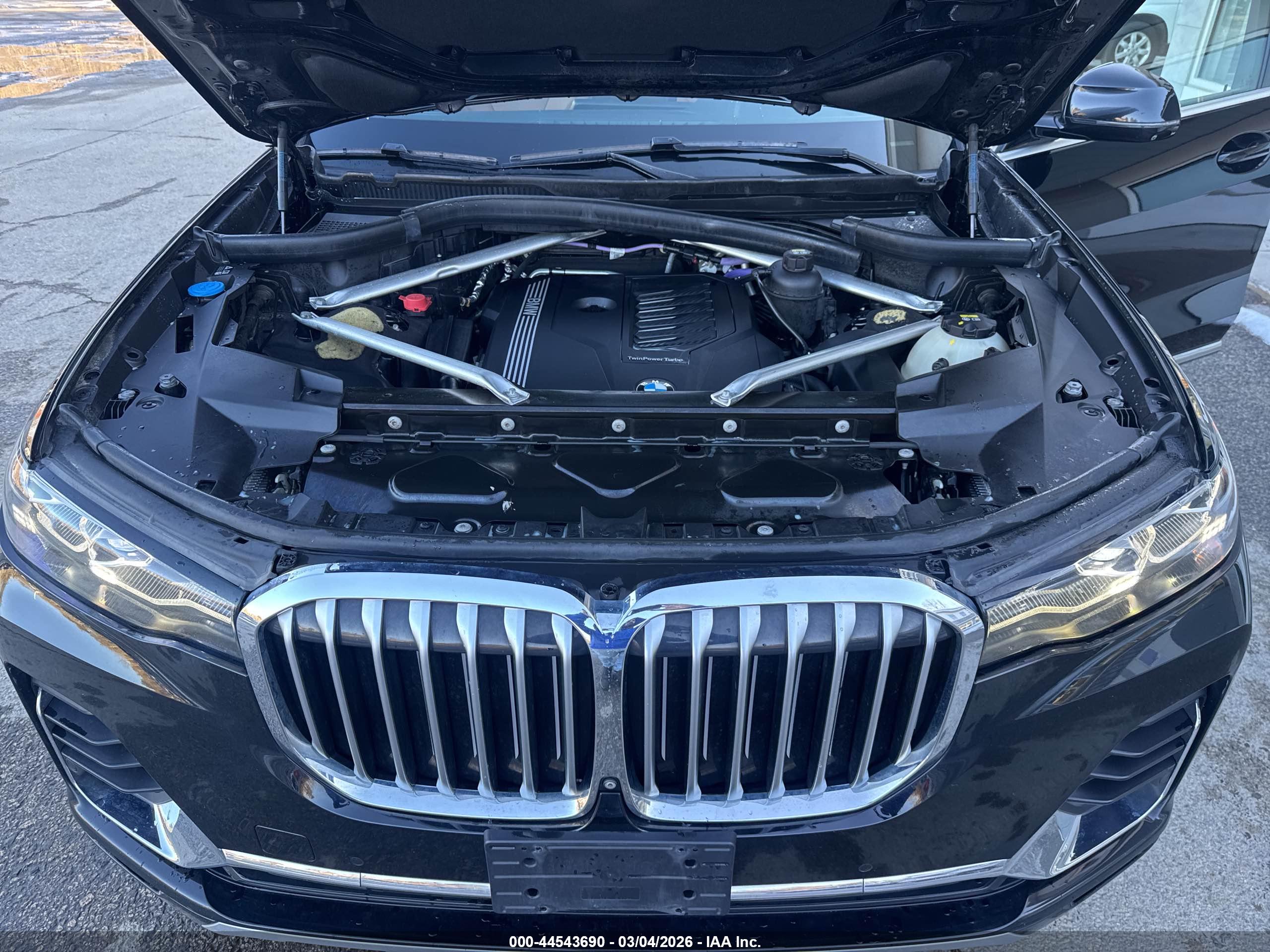 BMW X7 image 10
