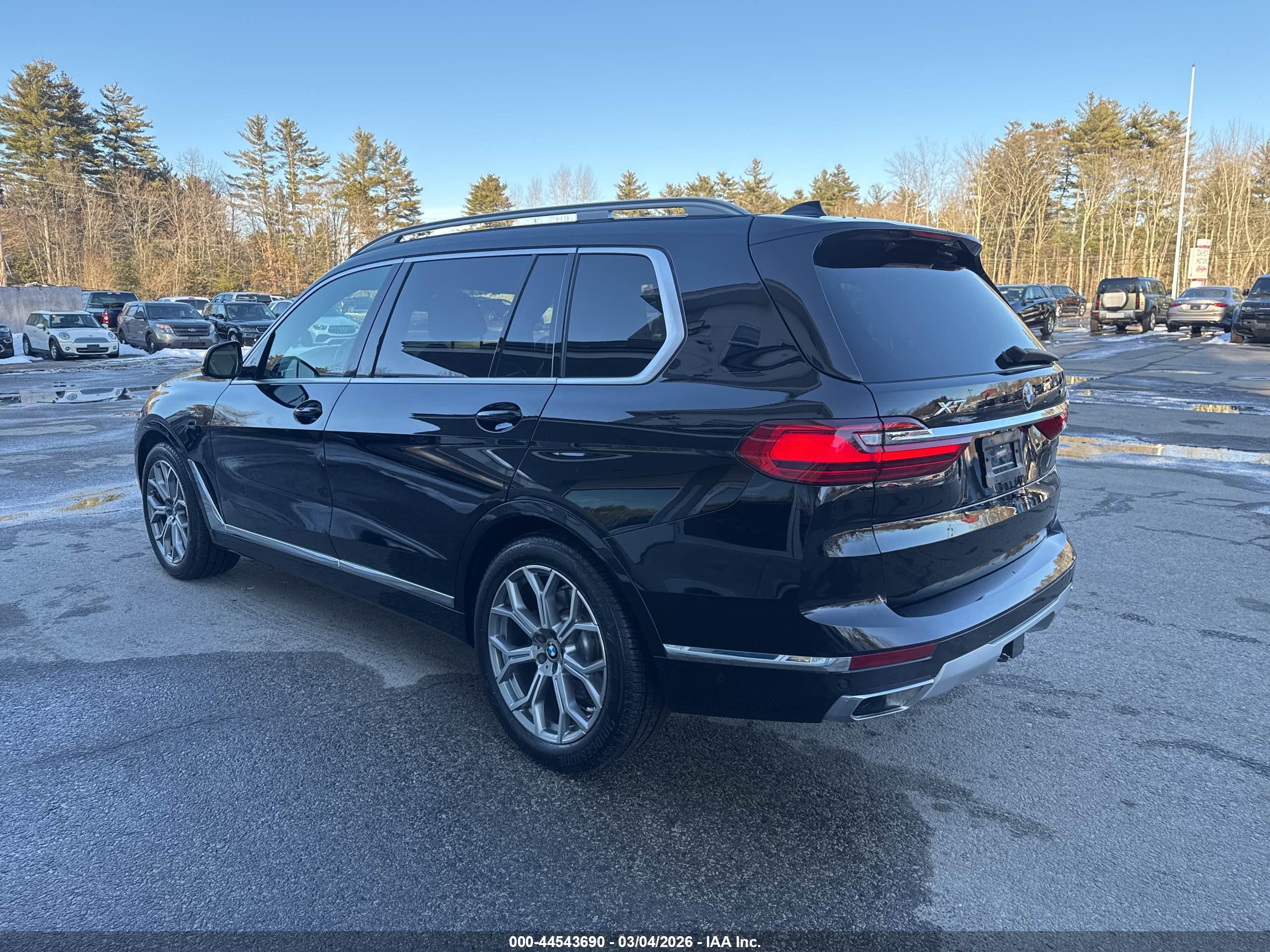 BMW X7 image 3