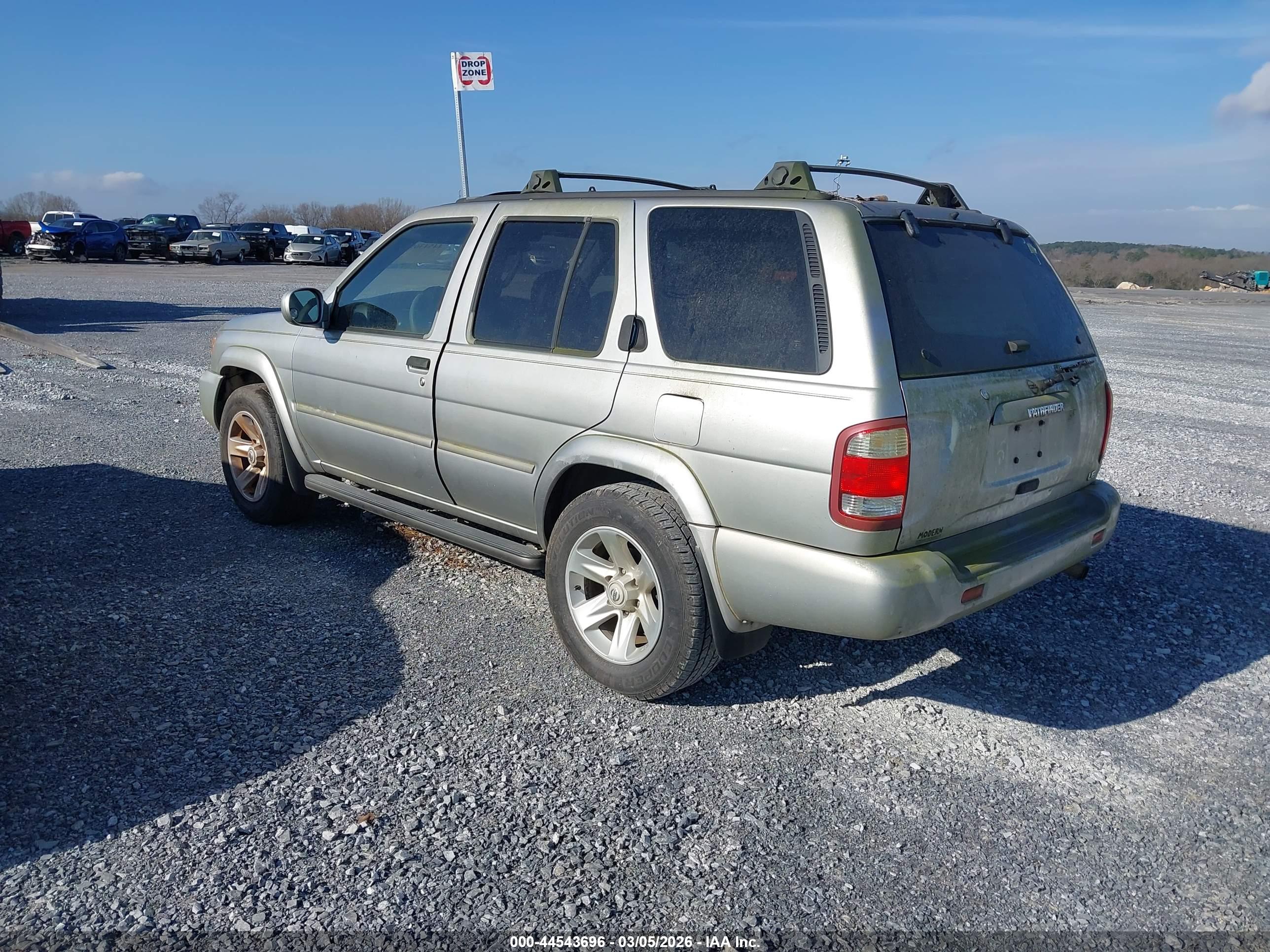 NISSAN PATHFINDER image 3
