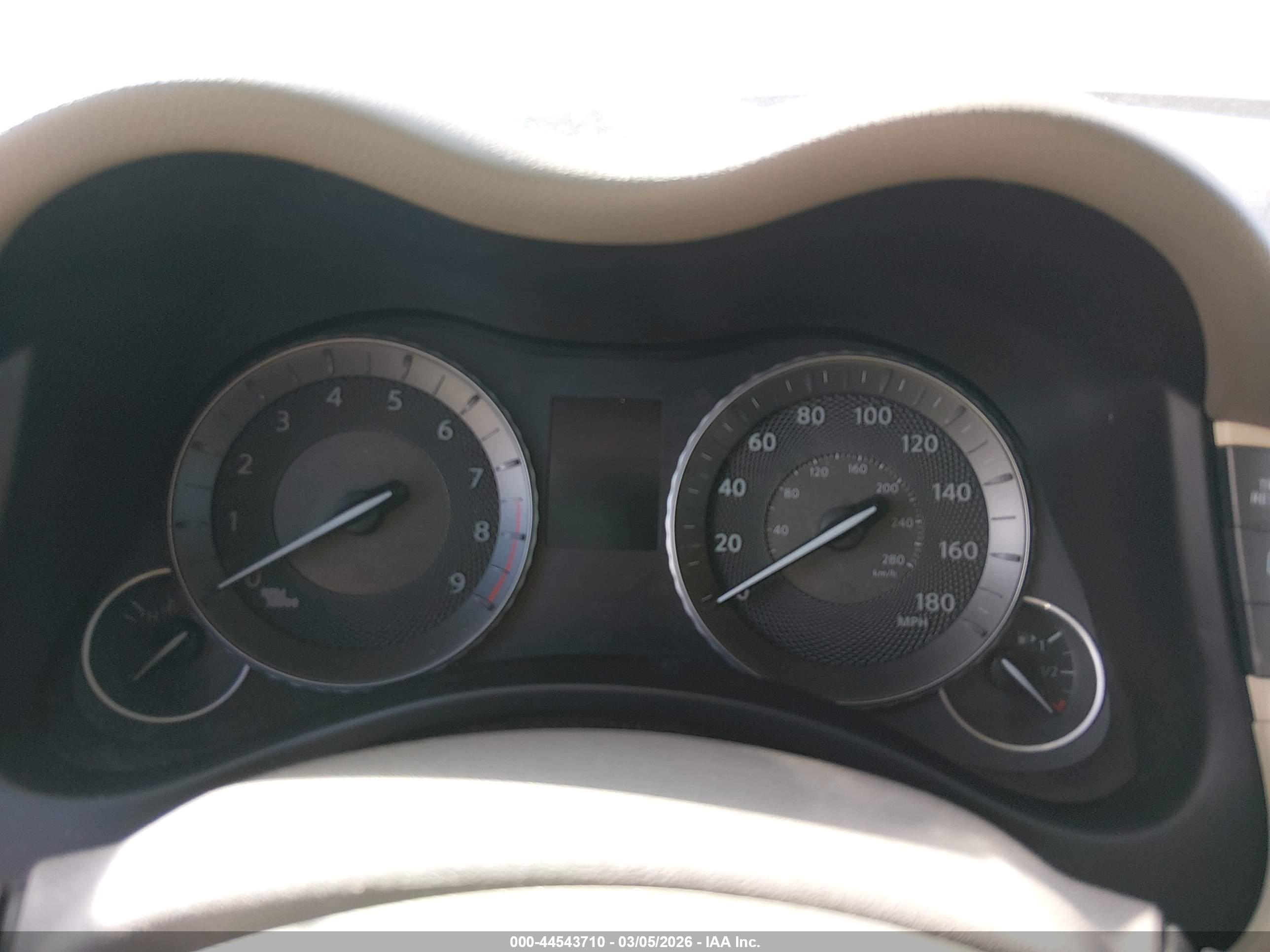 INFINITI Q70 image 7