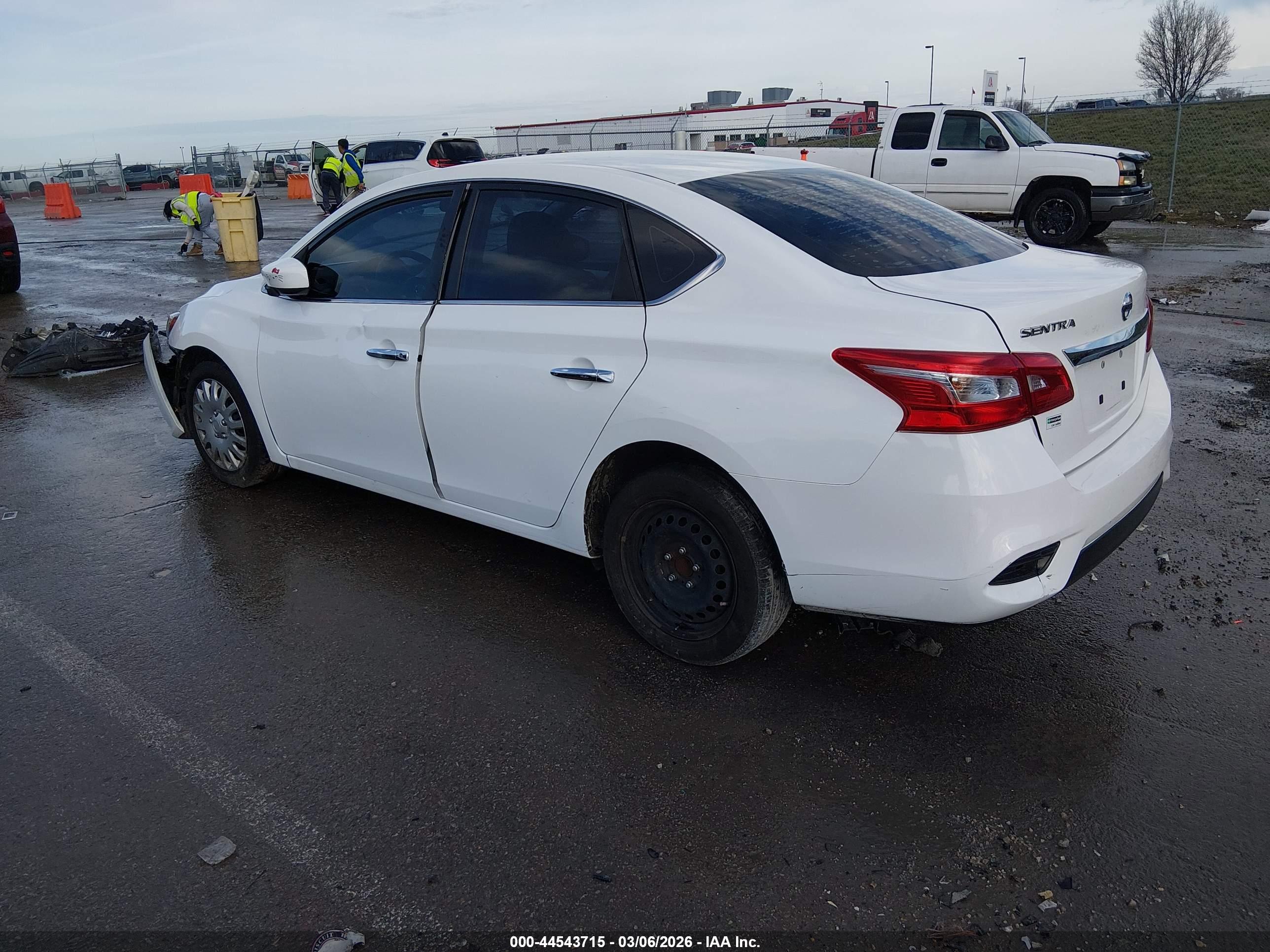NISSAN SENTRA image 3