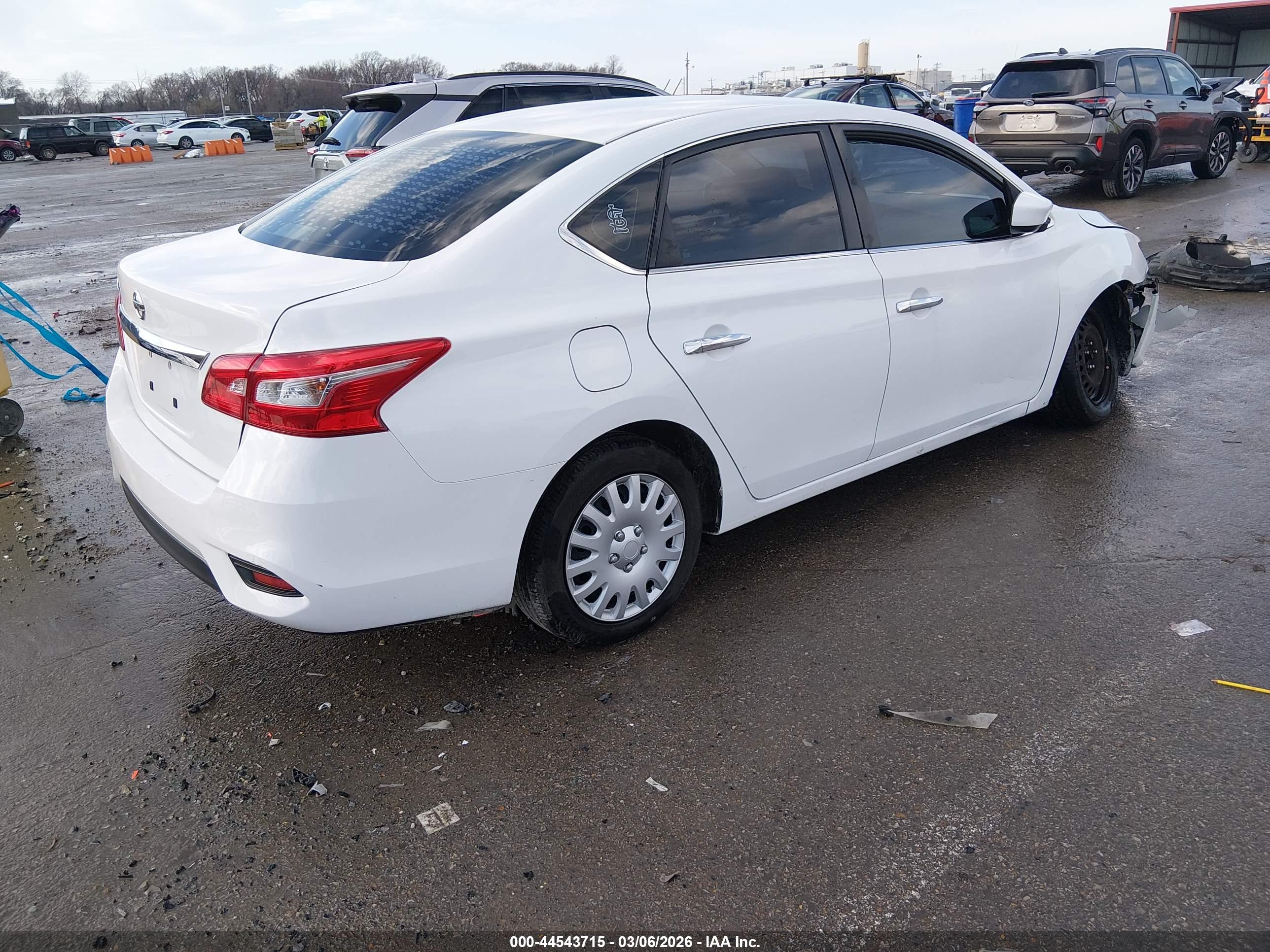 NISSAN SENTRA image 4