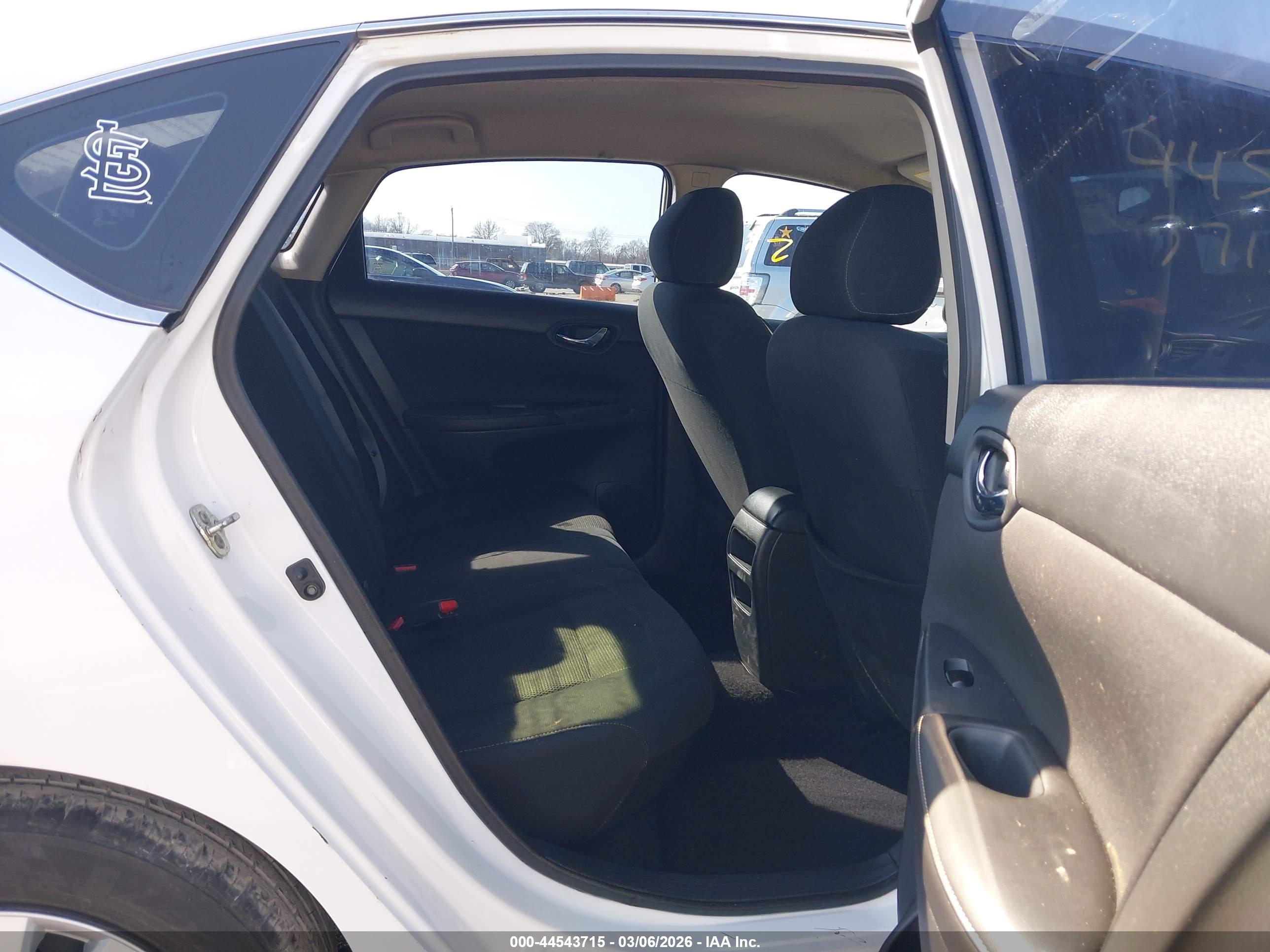NISSAN SENTRA image 8