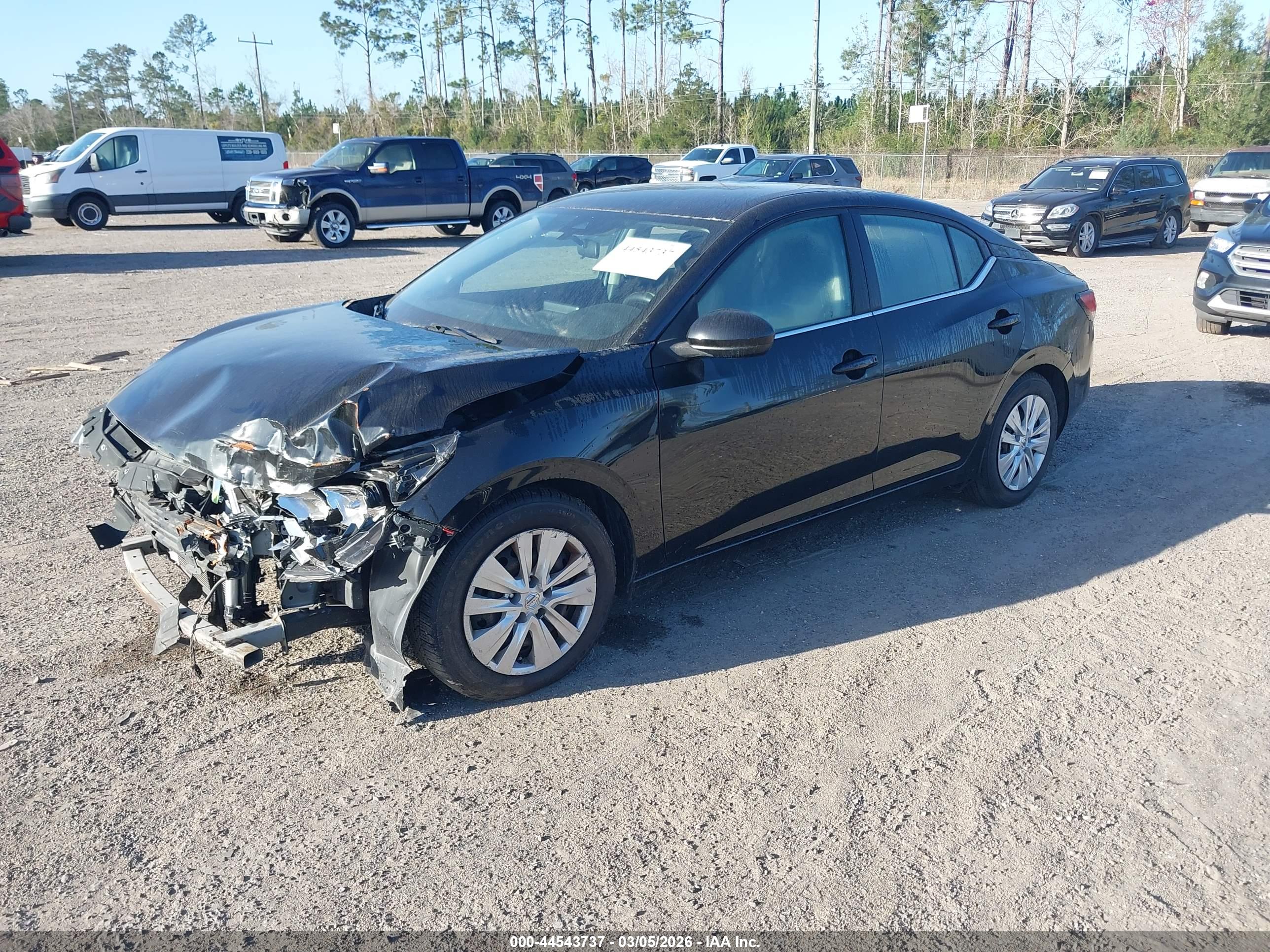 NISSAN SENTRA image 2