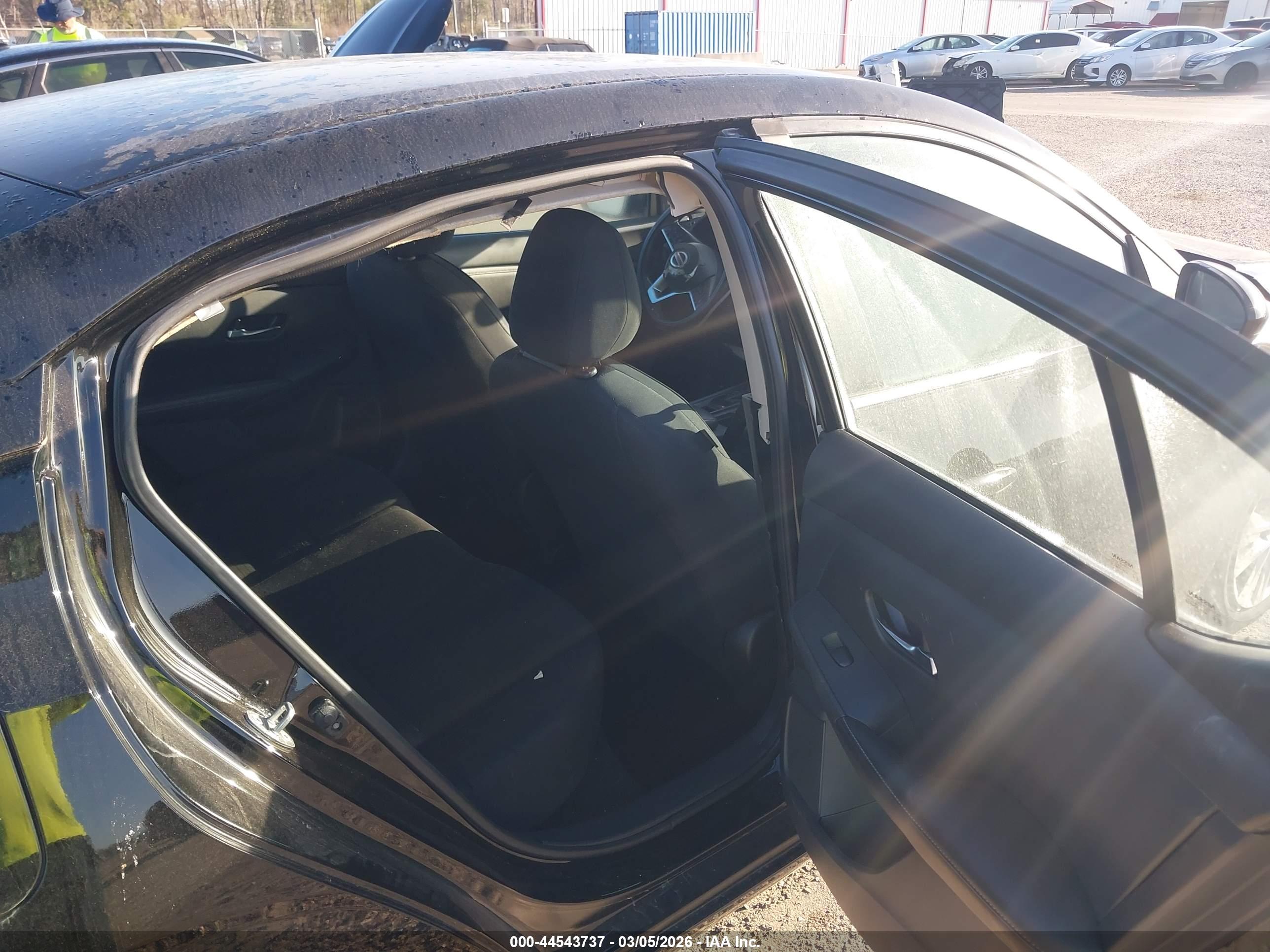 NISSAN SENTRA image 8