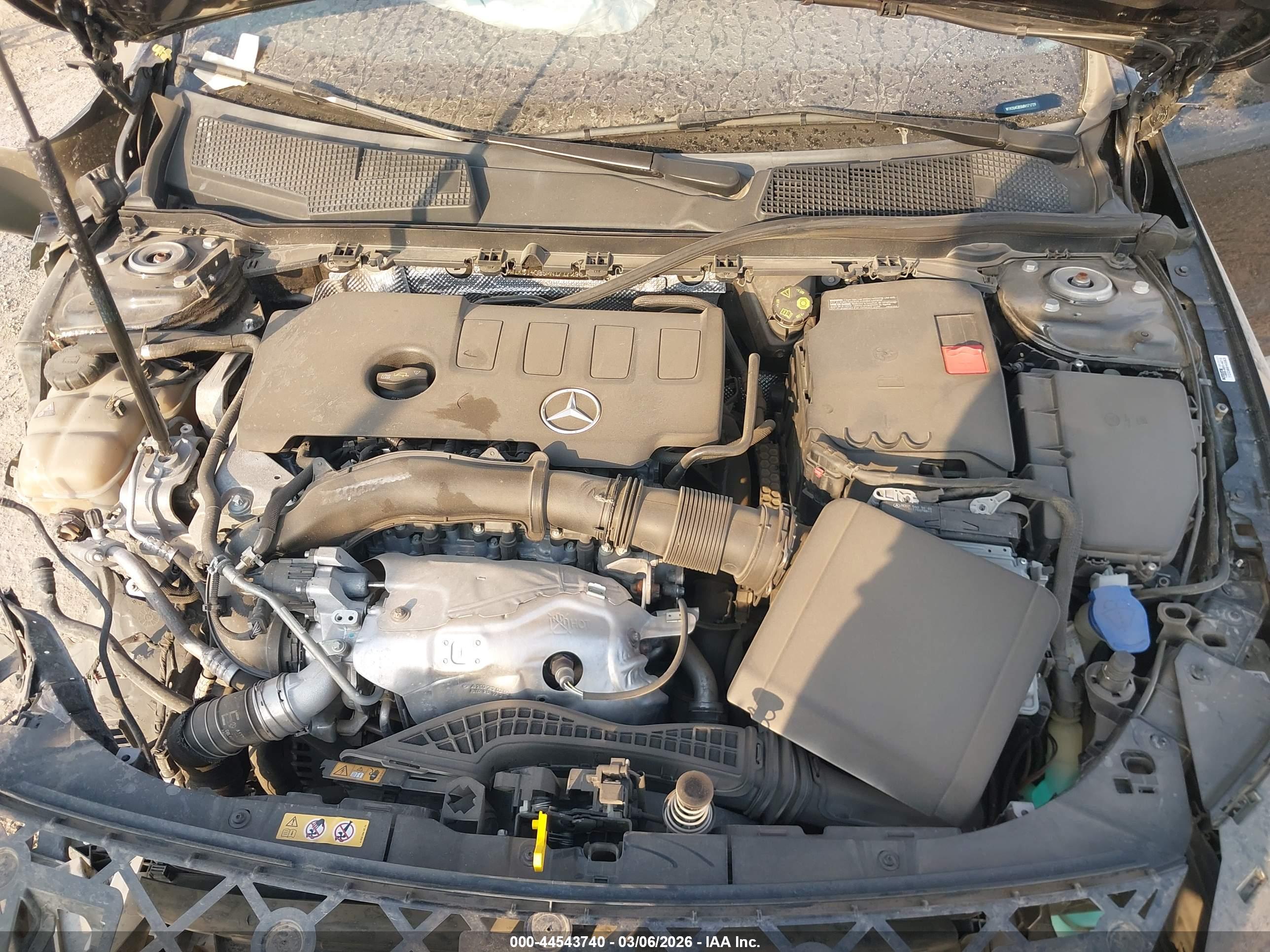 MERCEDES-BENZ CLA image 10