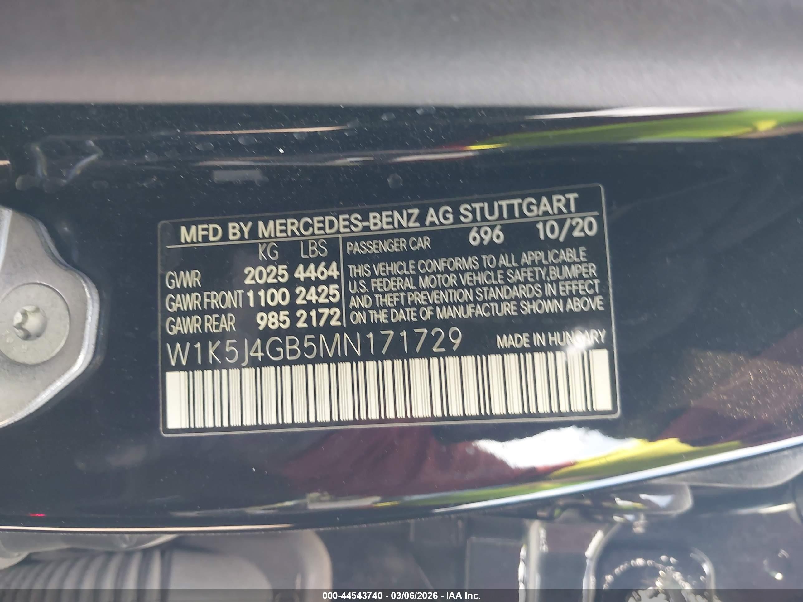 MERCEDES-BENZ CLA image 9