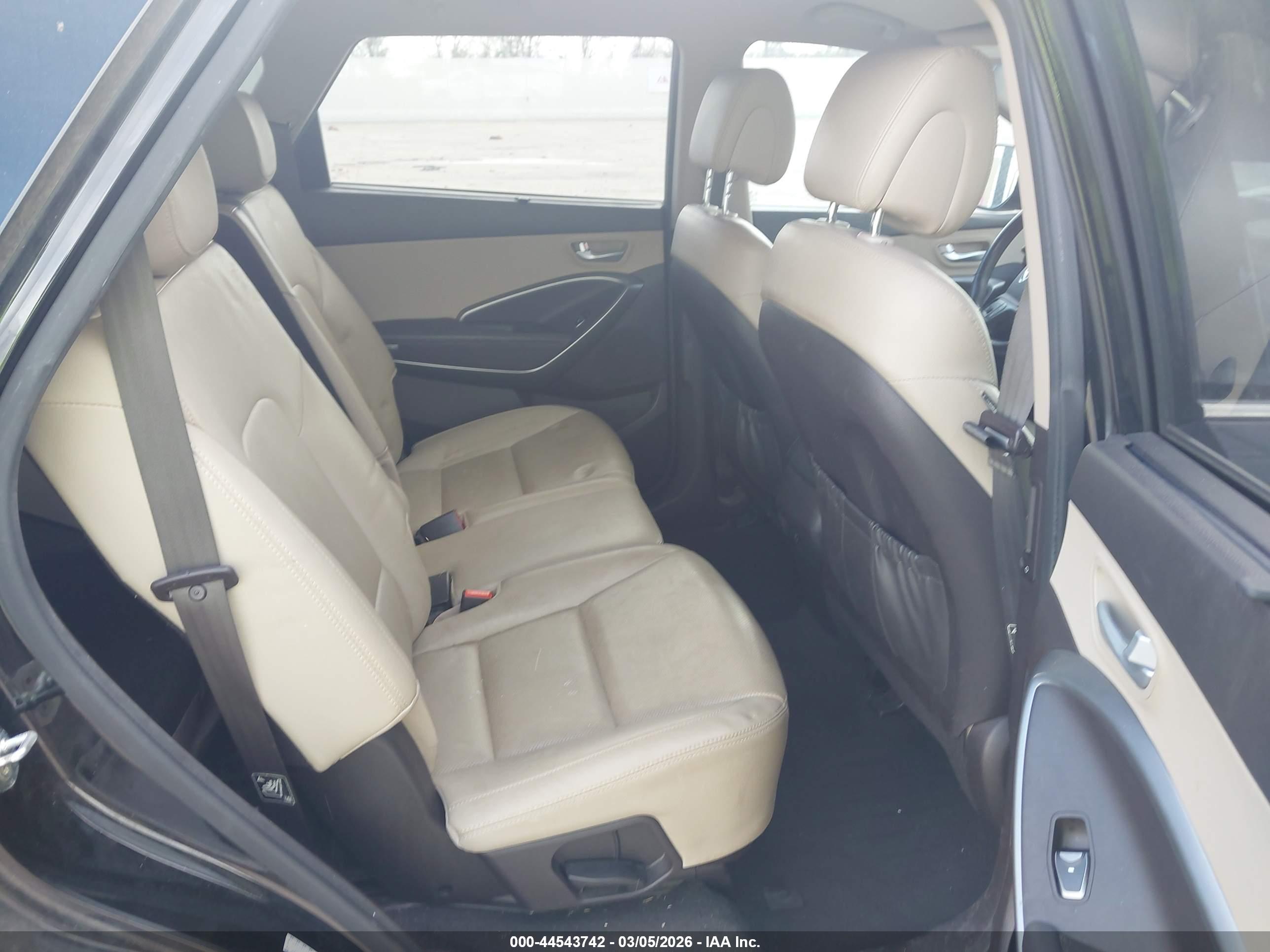 HYUNDAI SANTA image 8