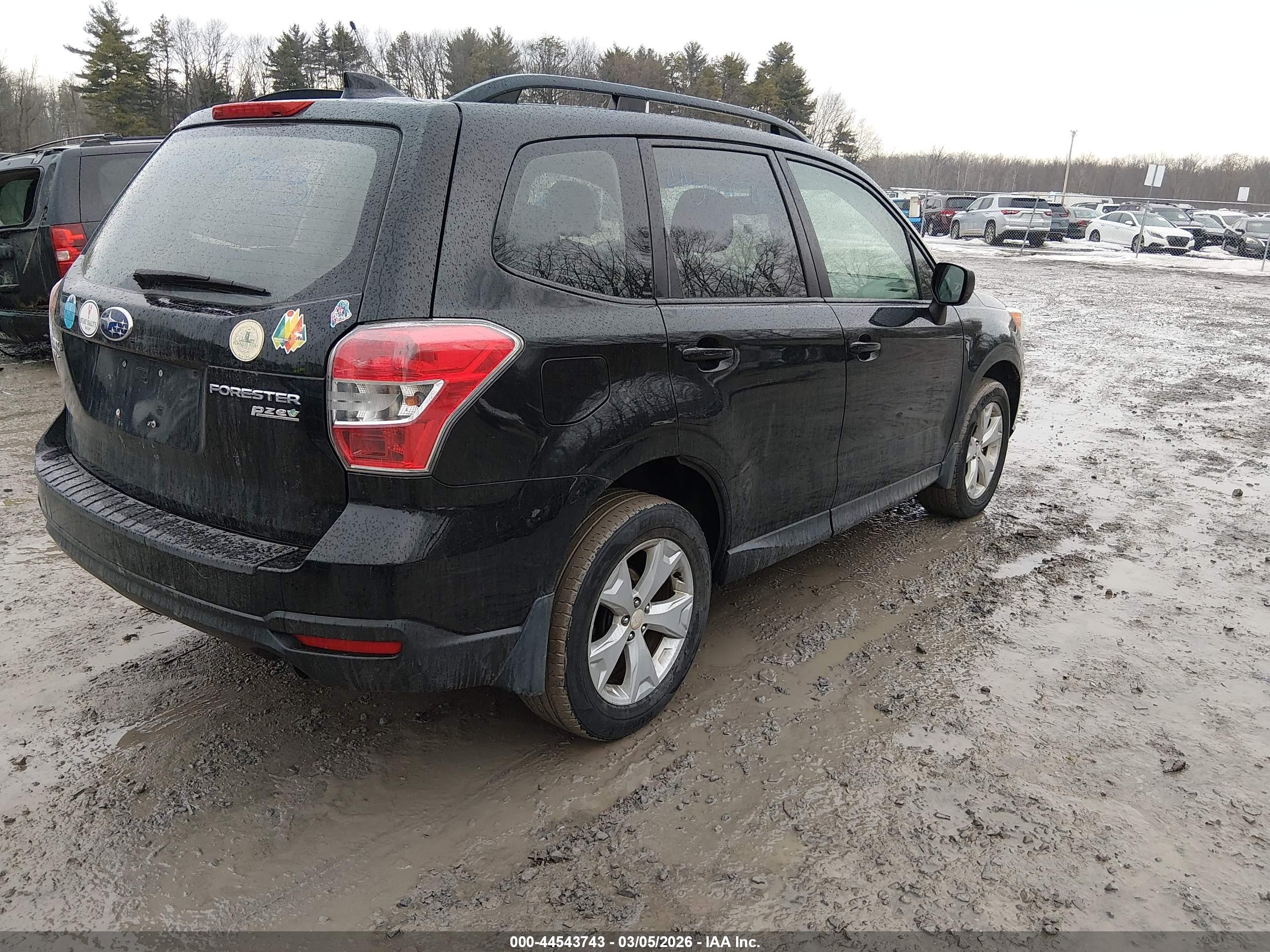 SUBARU FORESTER image 4