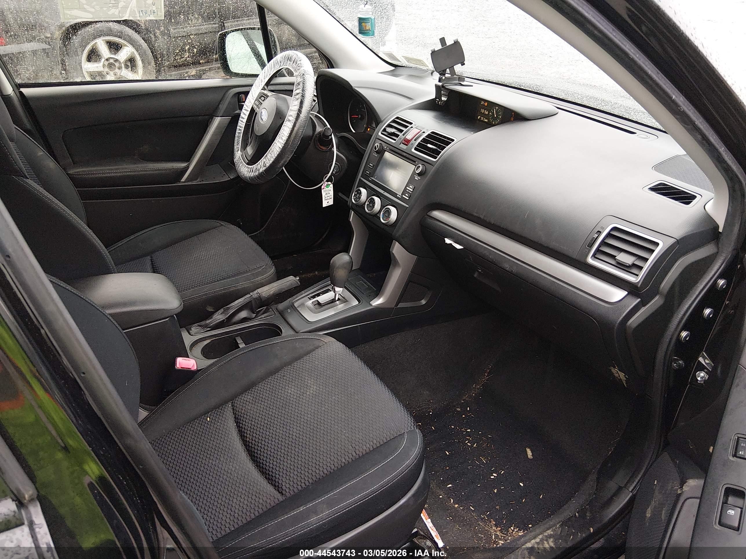 SUBARU FORESTER image 5