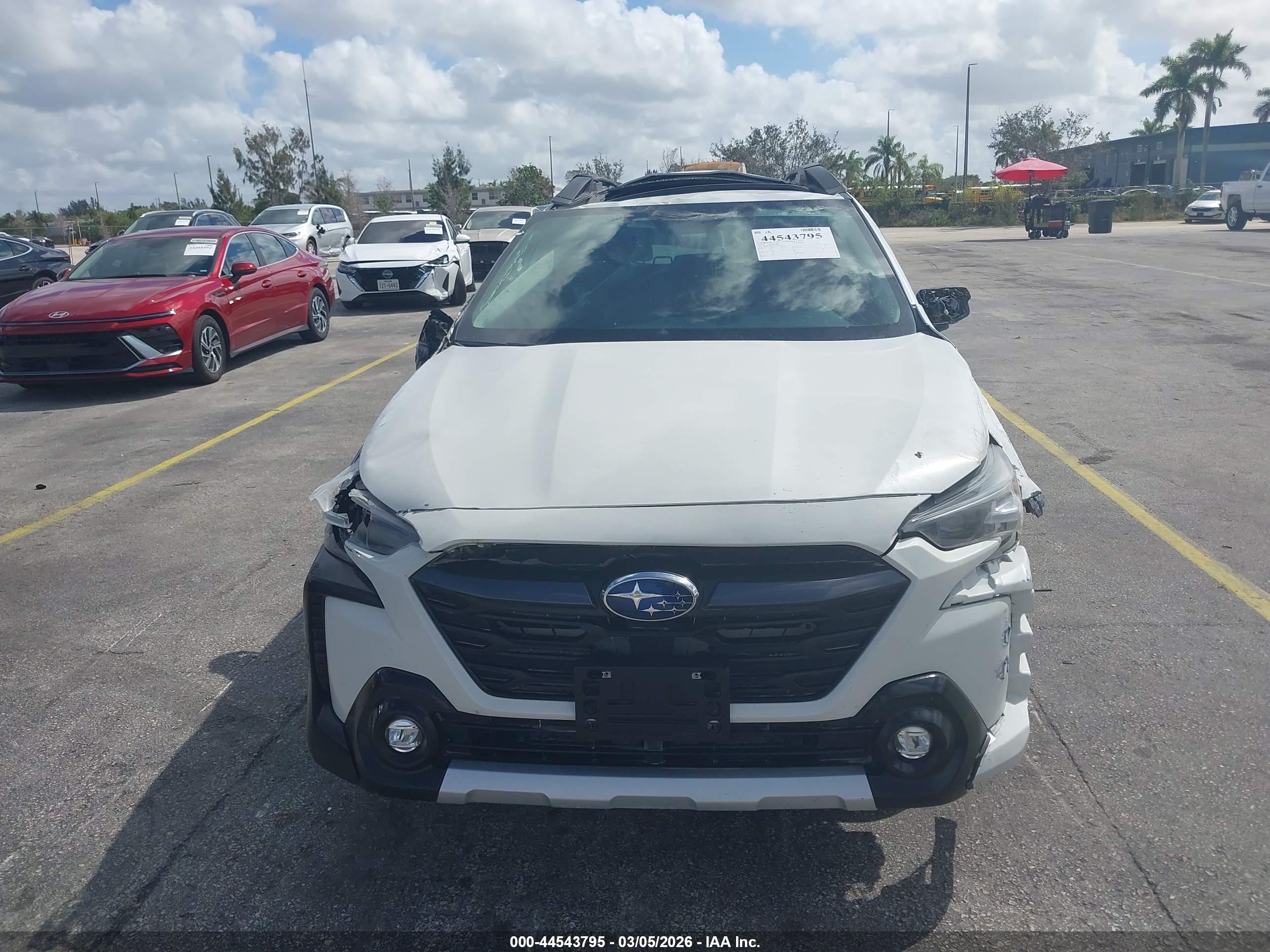 SUBARU OUTBACK image 6