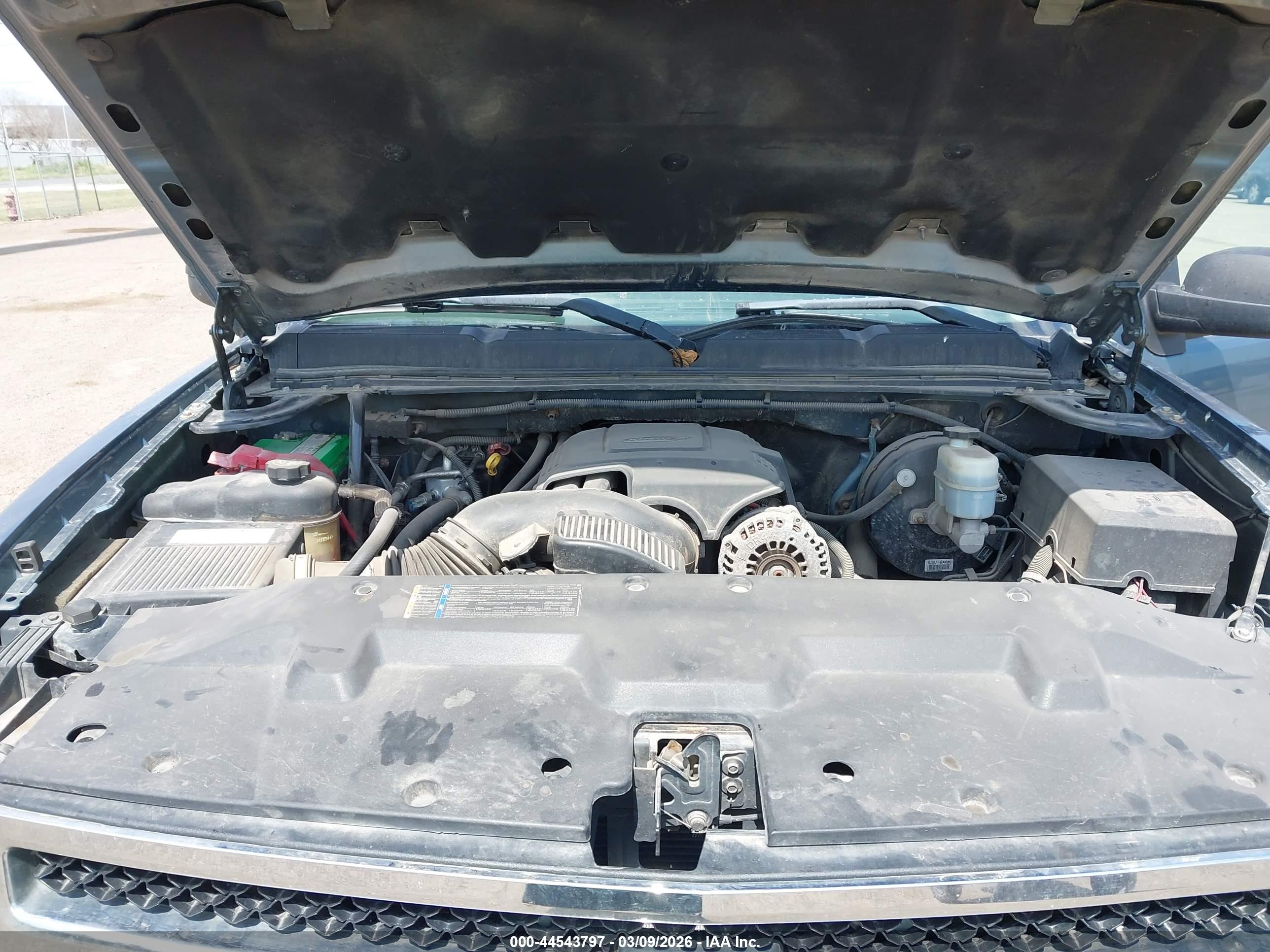 CHEVROLET SILVERADO image 10