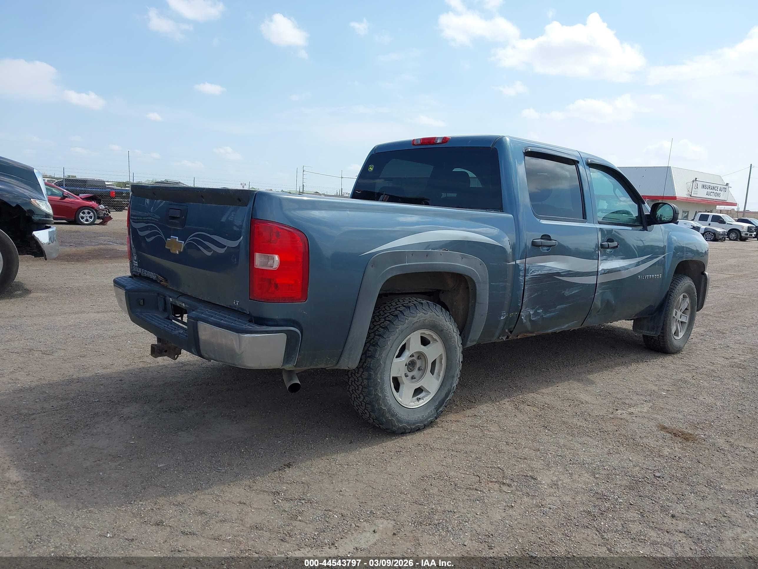CHEVROLET SILVERADO image 4