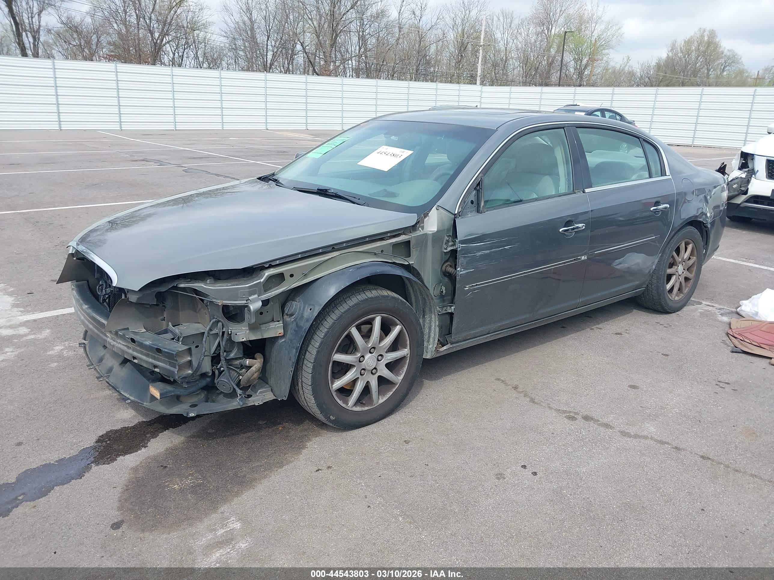 BUICK LUCERNE image 2