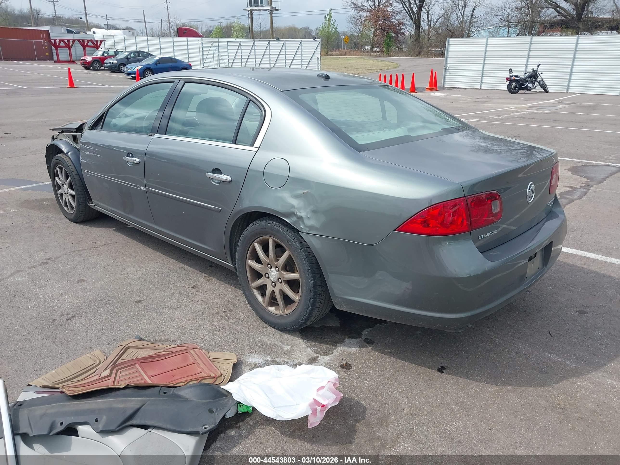 BUICK LUCERNE image 3