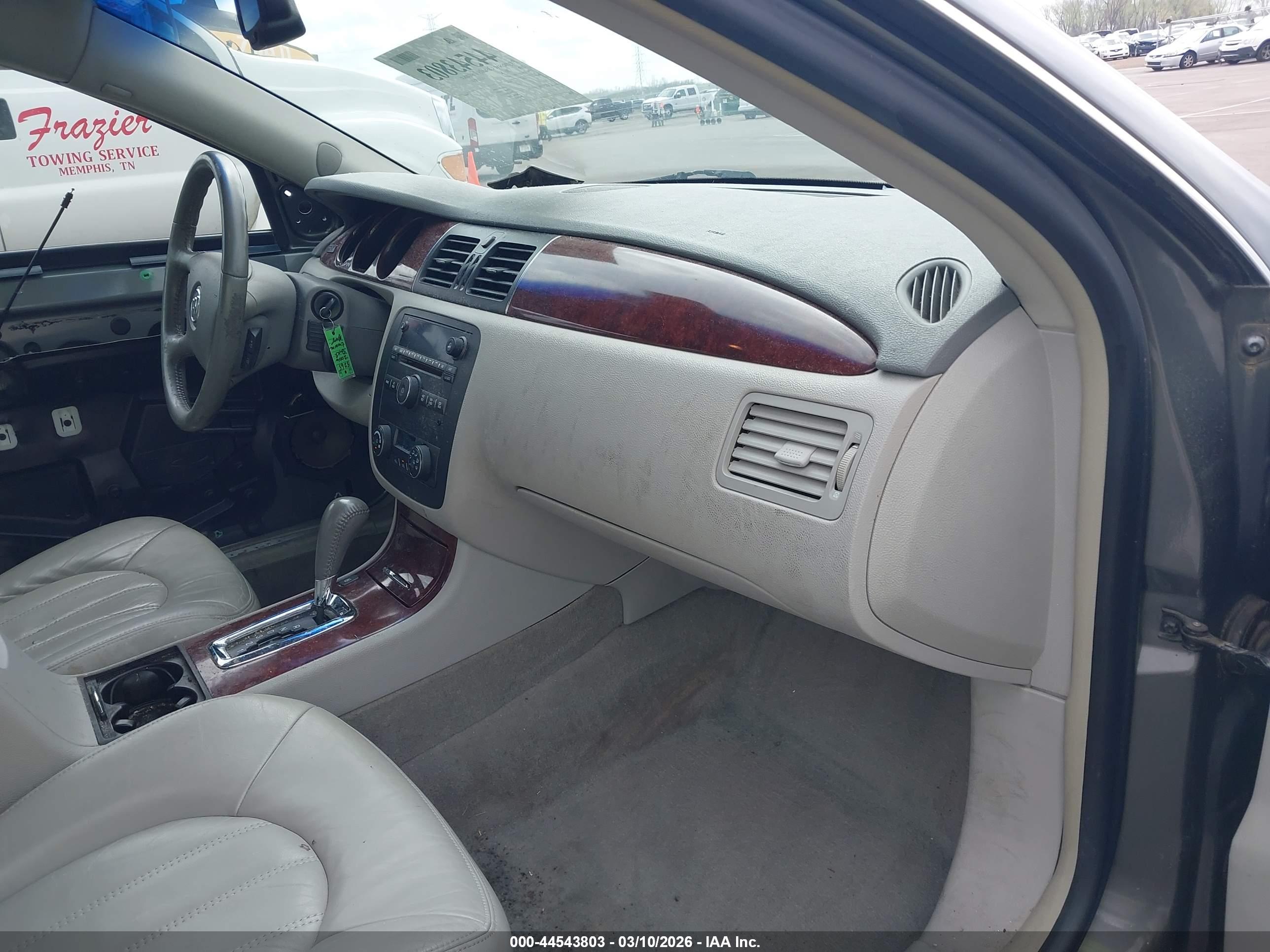 BUICK LUCERNE image 5