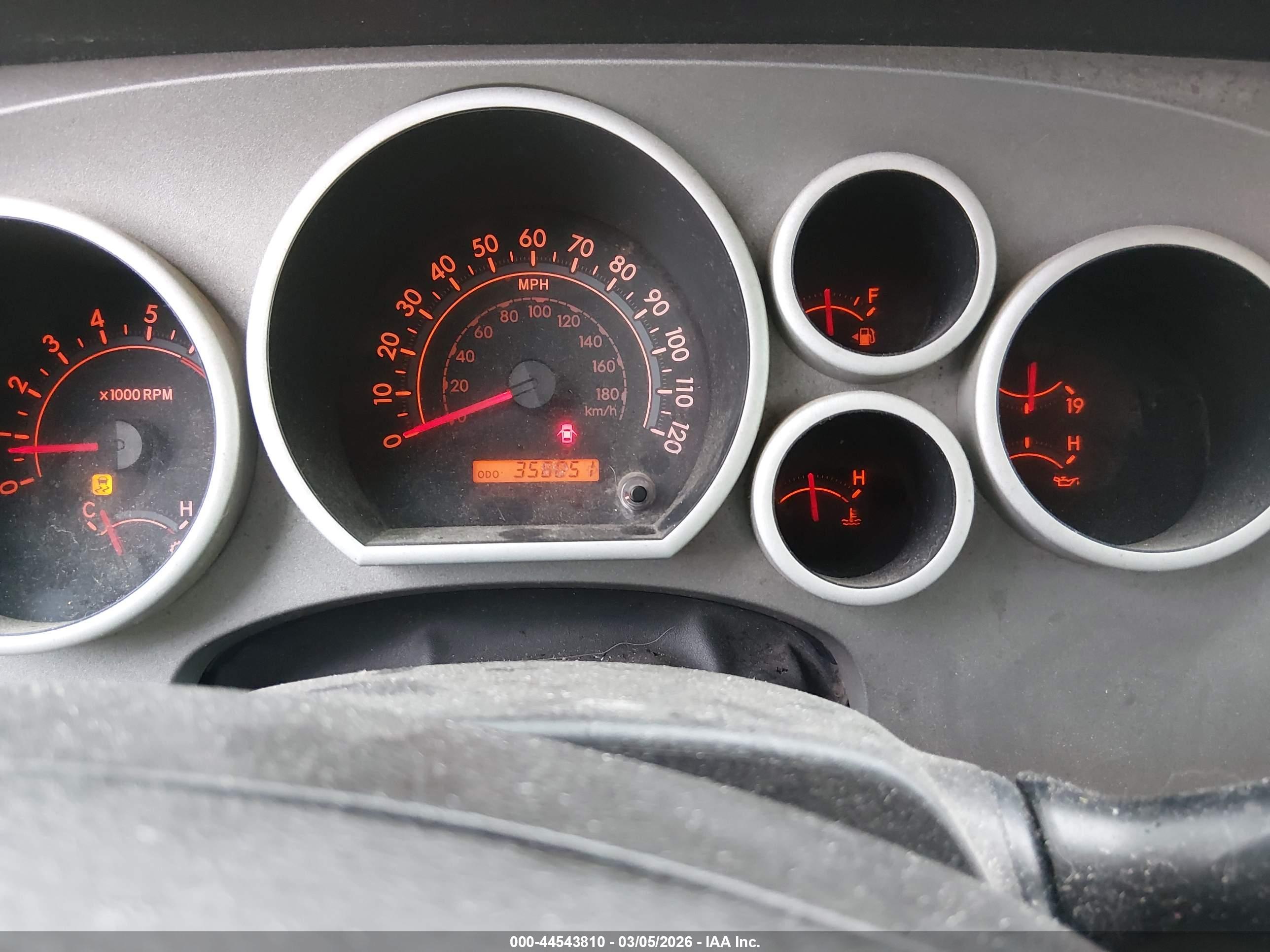 TOYOTA TUNDRA image 7