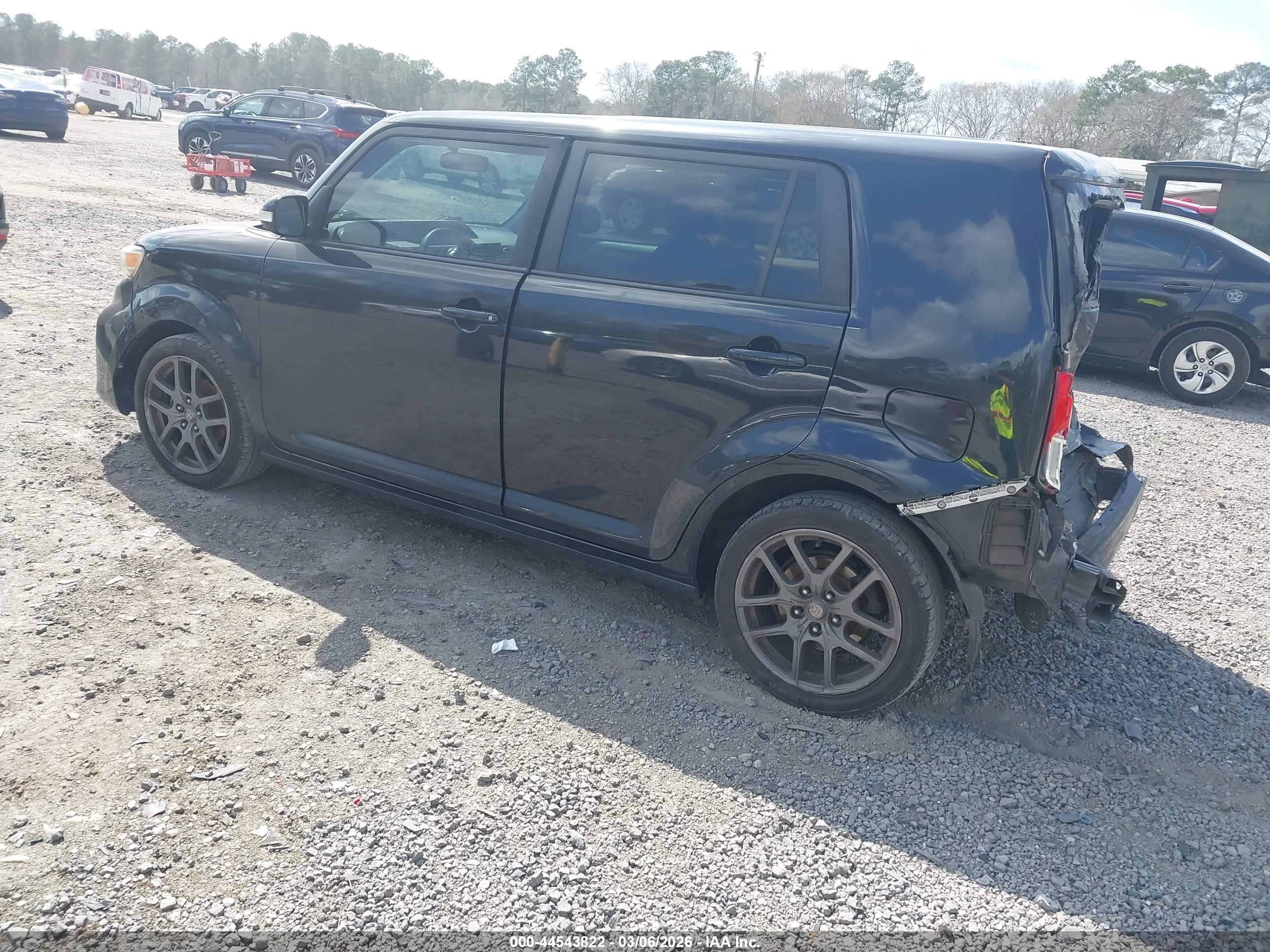 SCION XB image 3