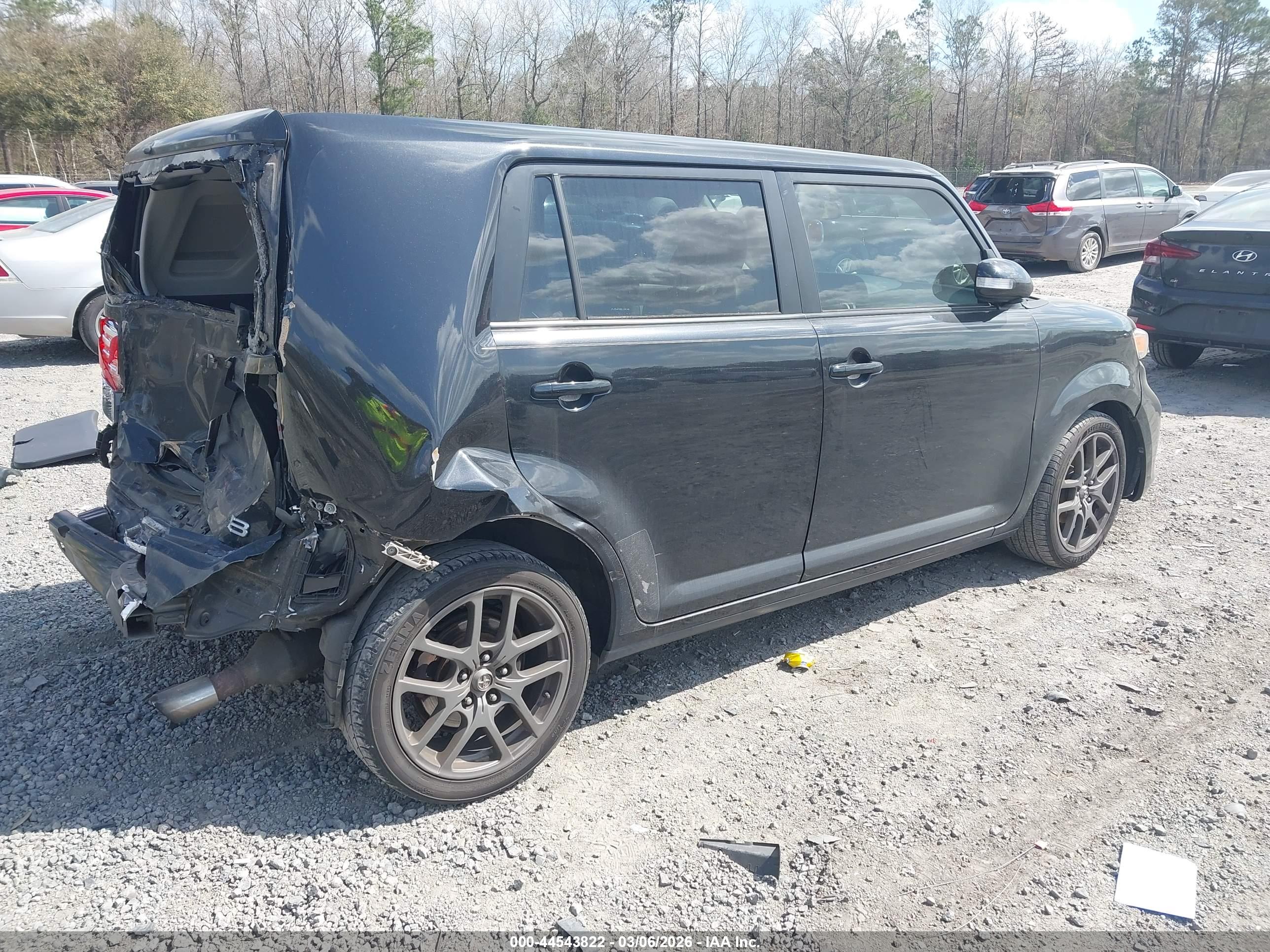 SCION XB image 4