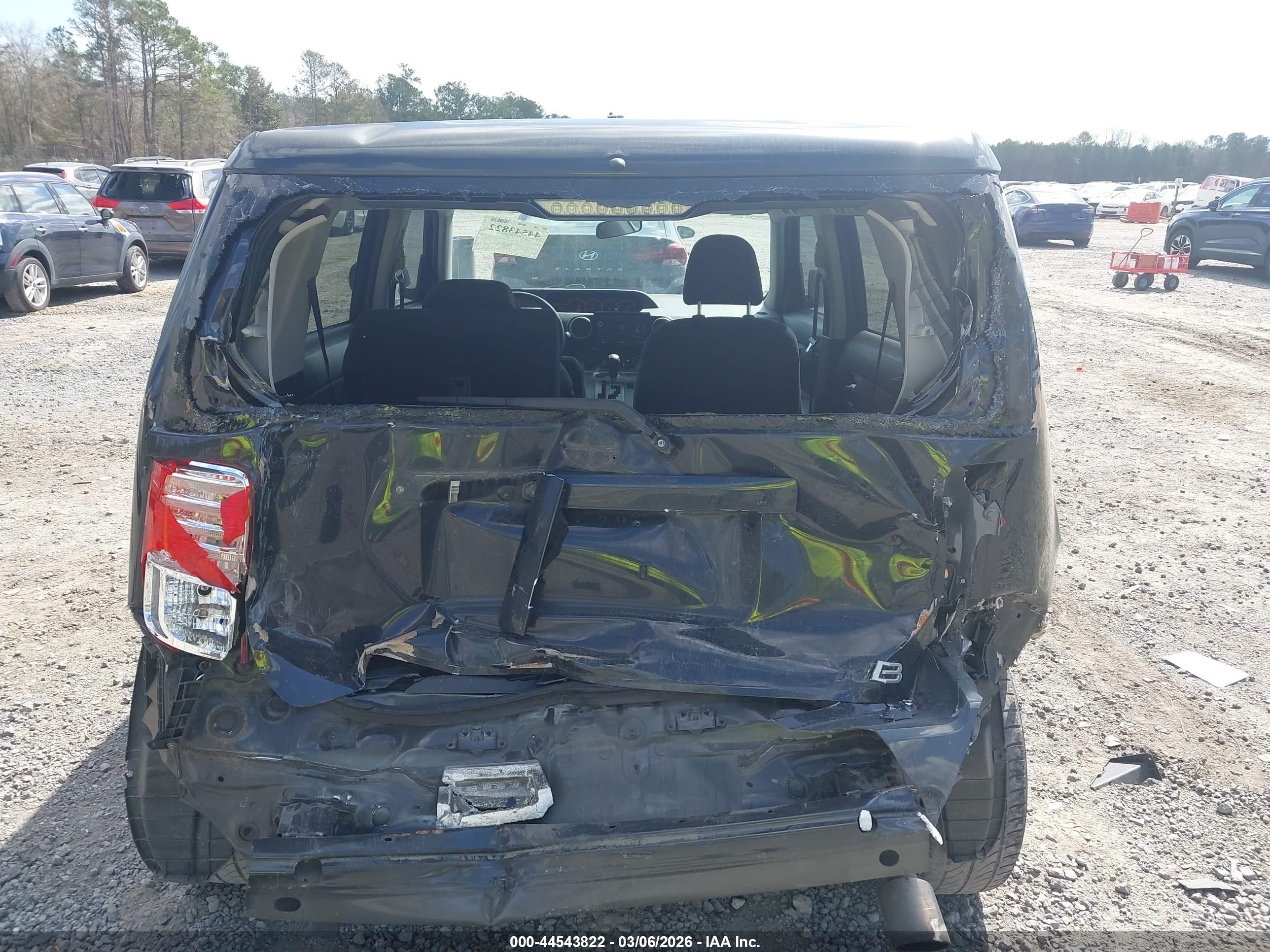 SCION XB image 6