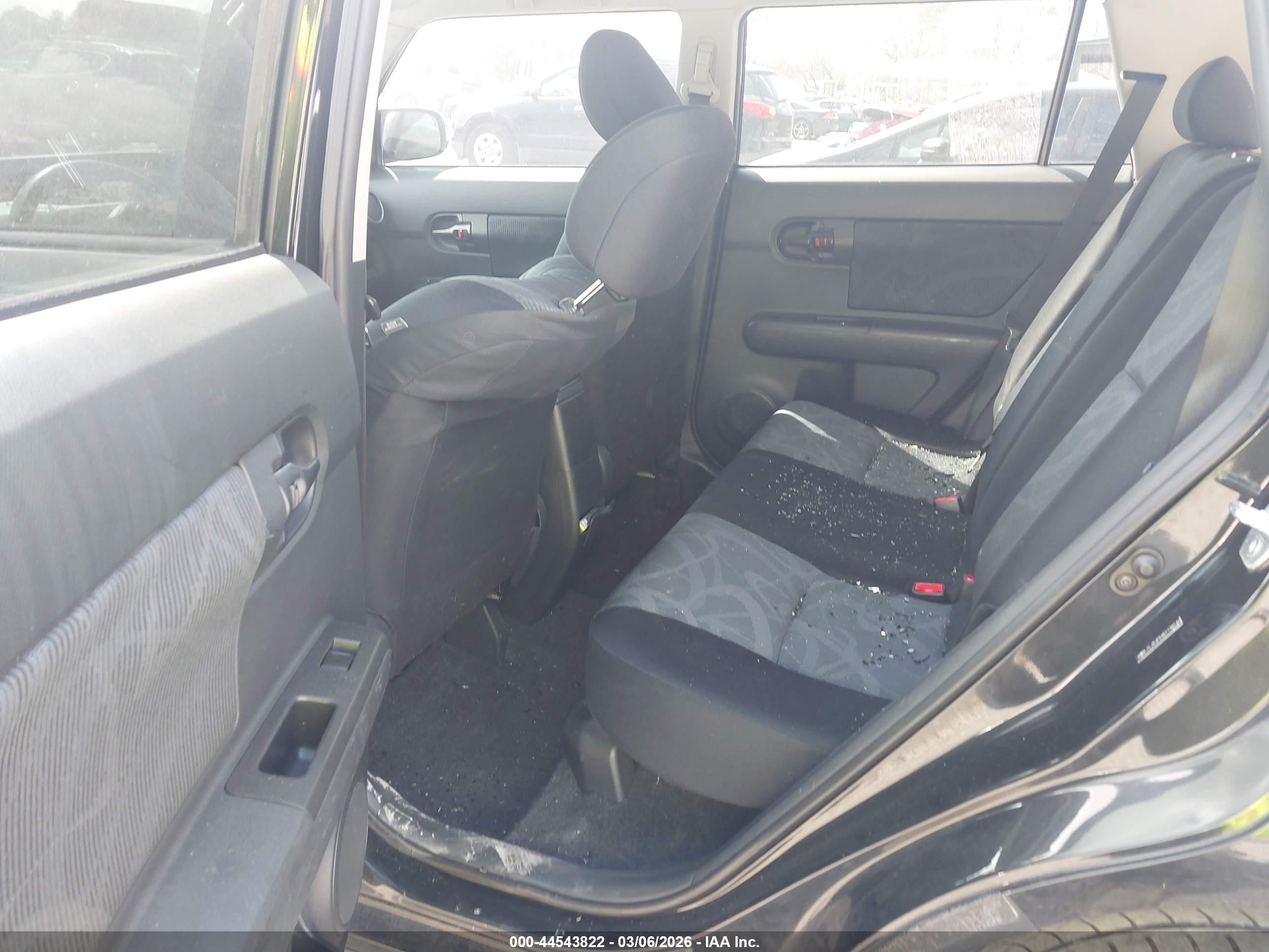 SCION XB image 8
