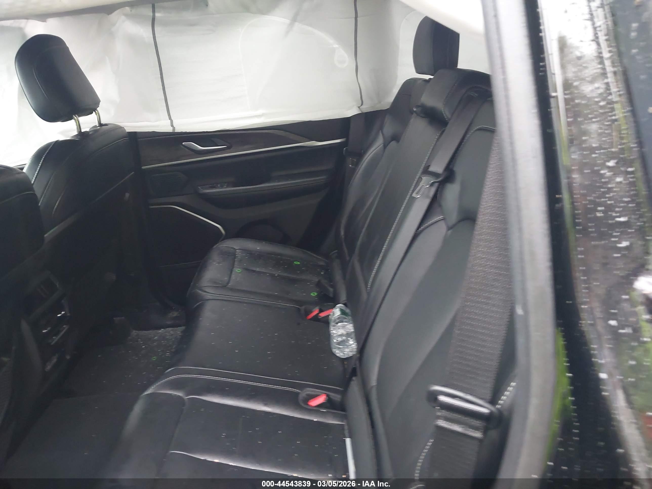 JEEP GRAND image 8