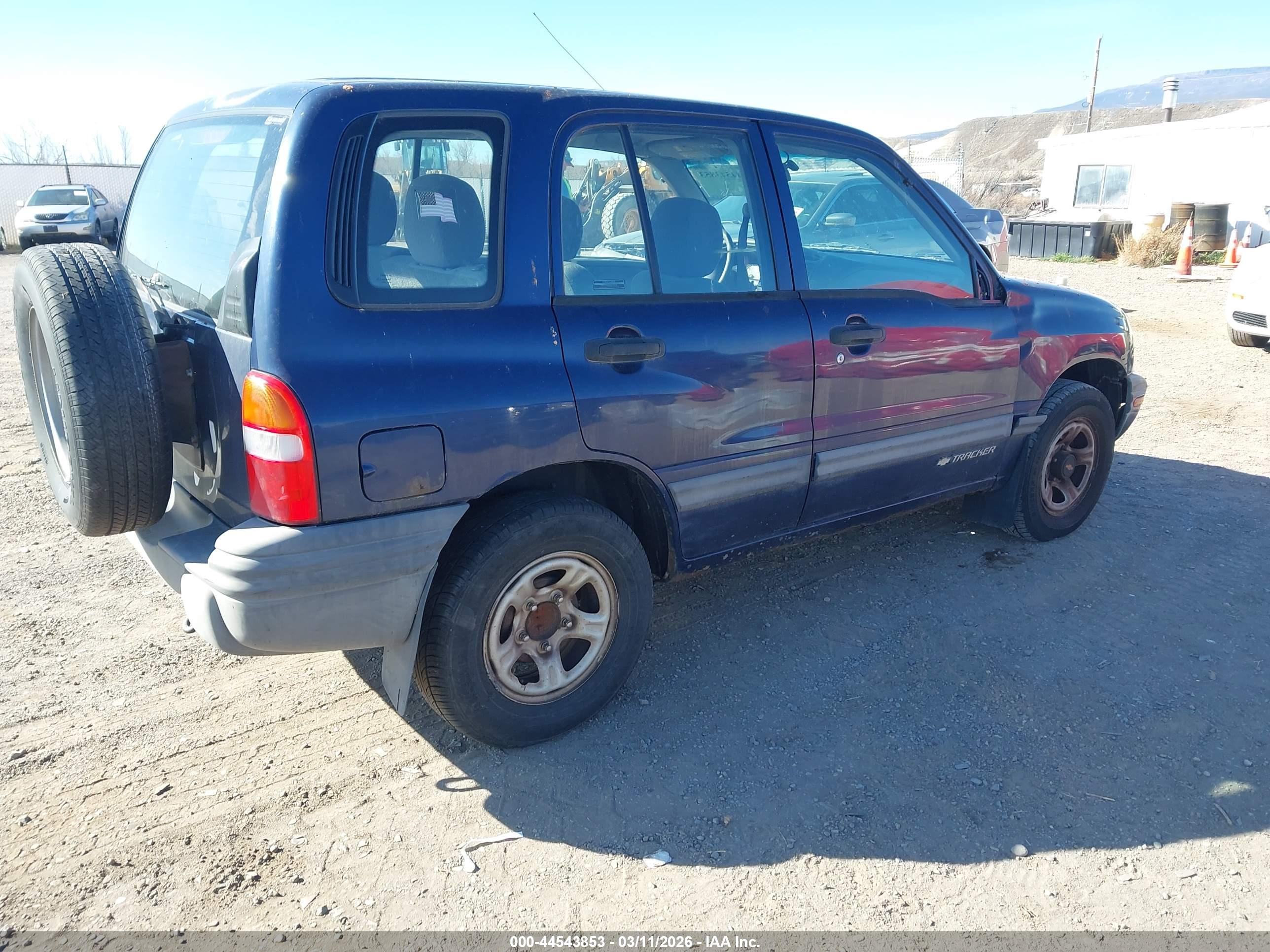 CHEVROLET TRACKER image 4