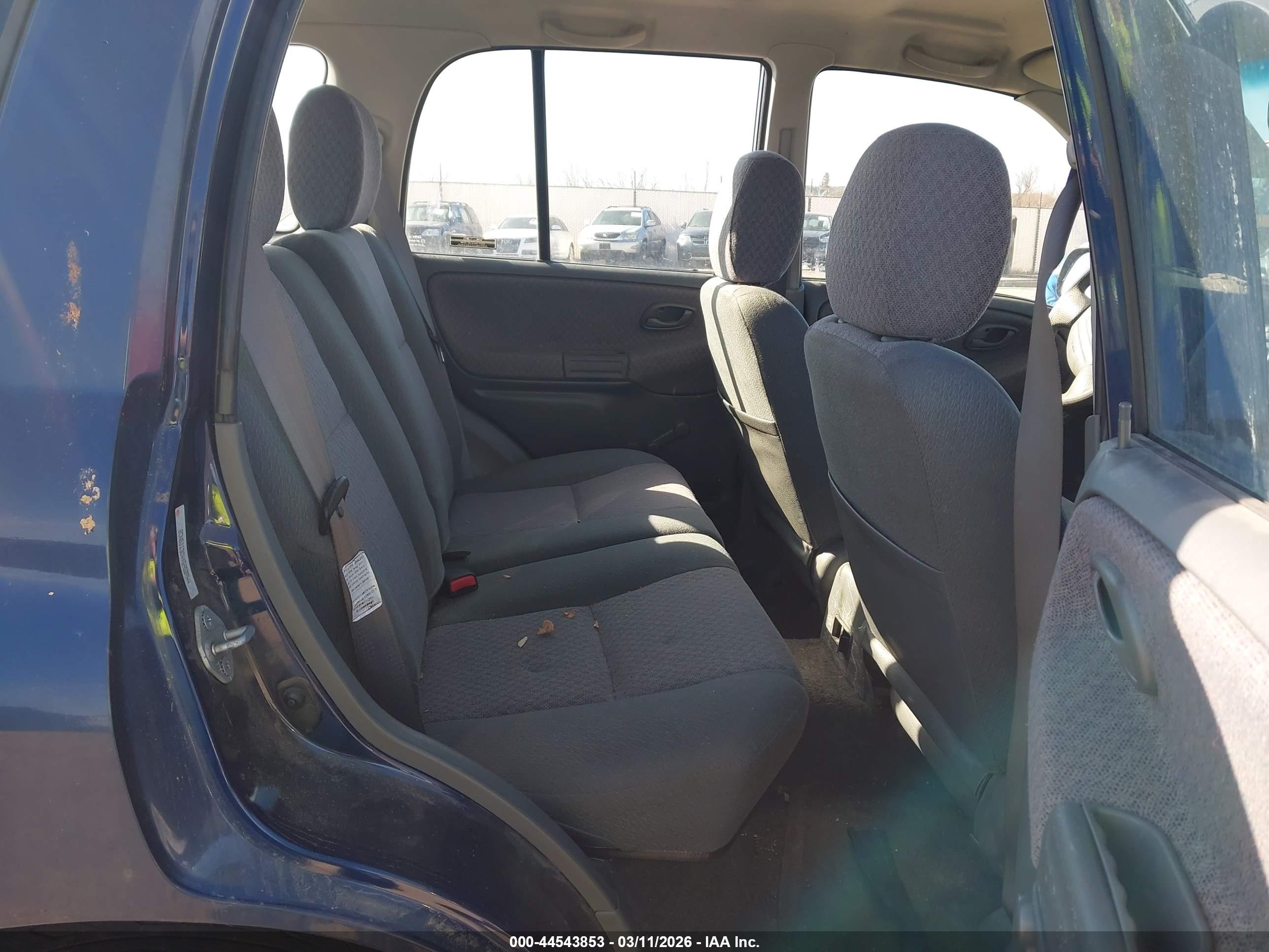 CHEVROLET TRACKER image 8
