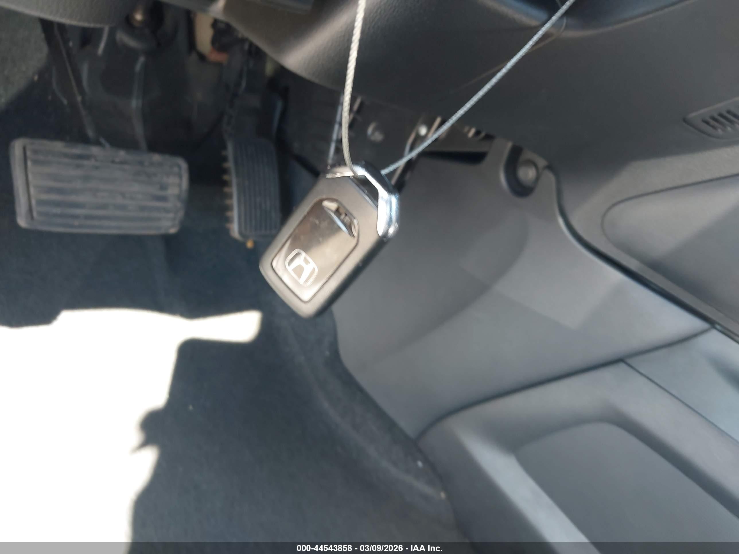 HONDA CR-V image 11
