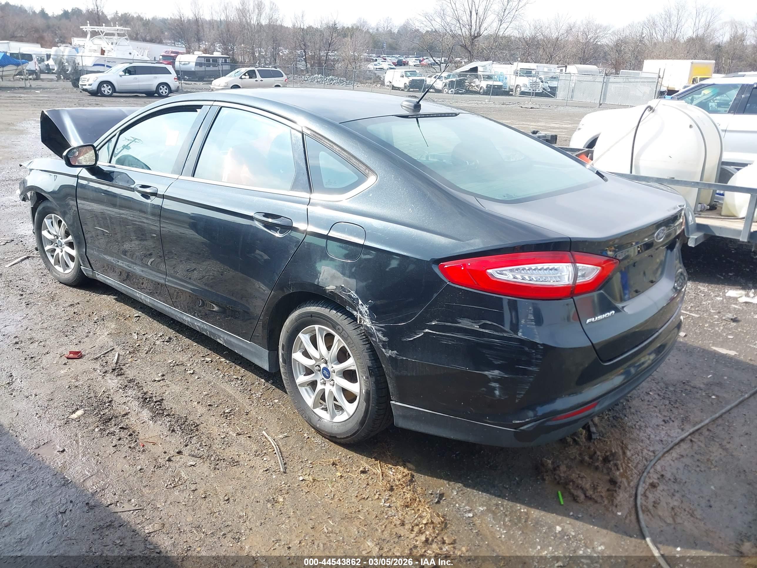 FORD FUSION image 3