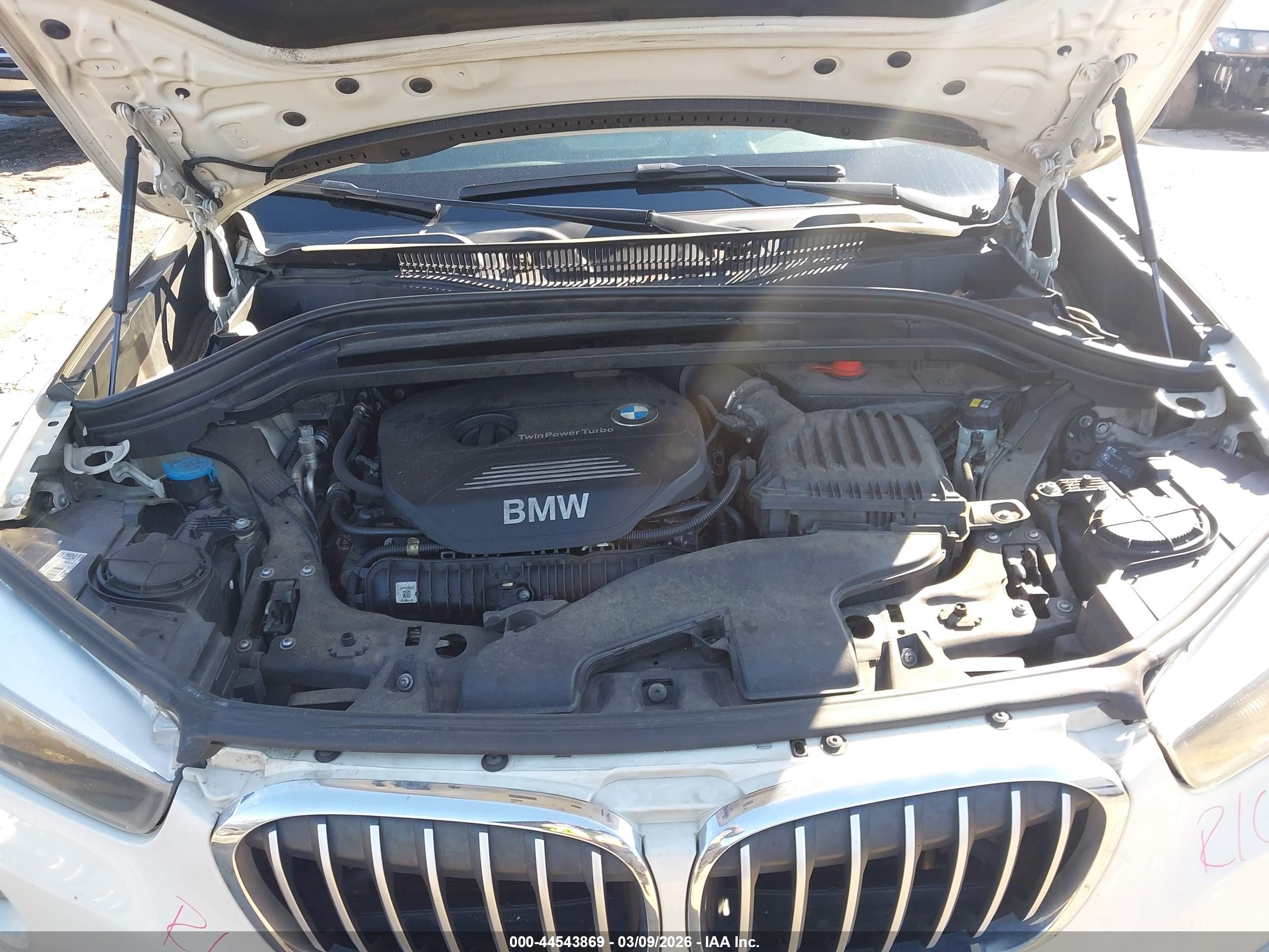 BMW X1 image 10