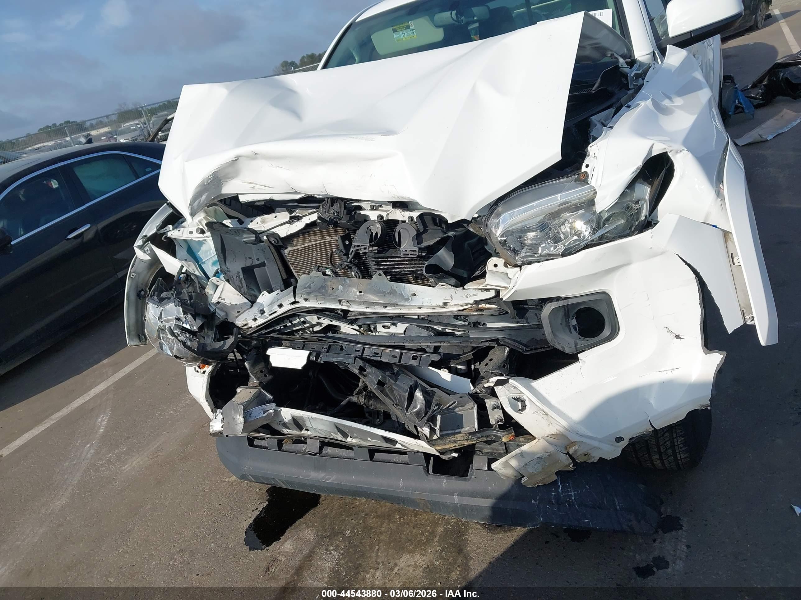 TOYOTA TACOMA image 6
