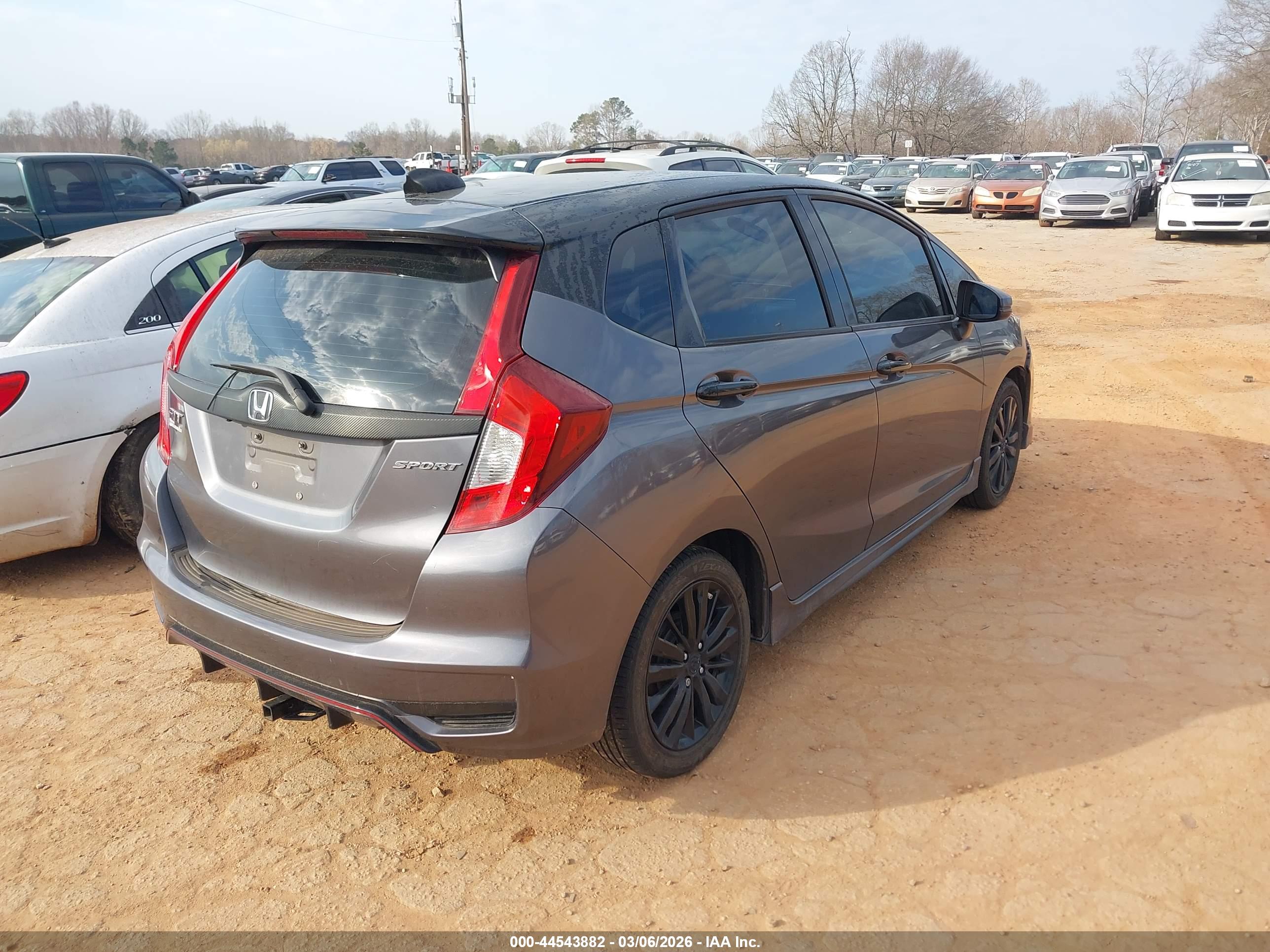 HONDA FIT image 4