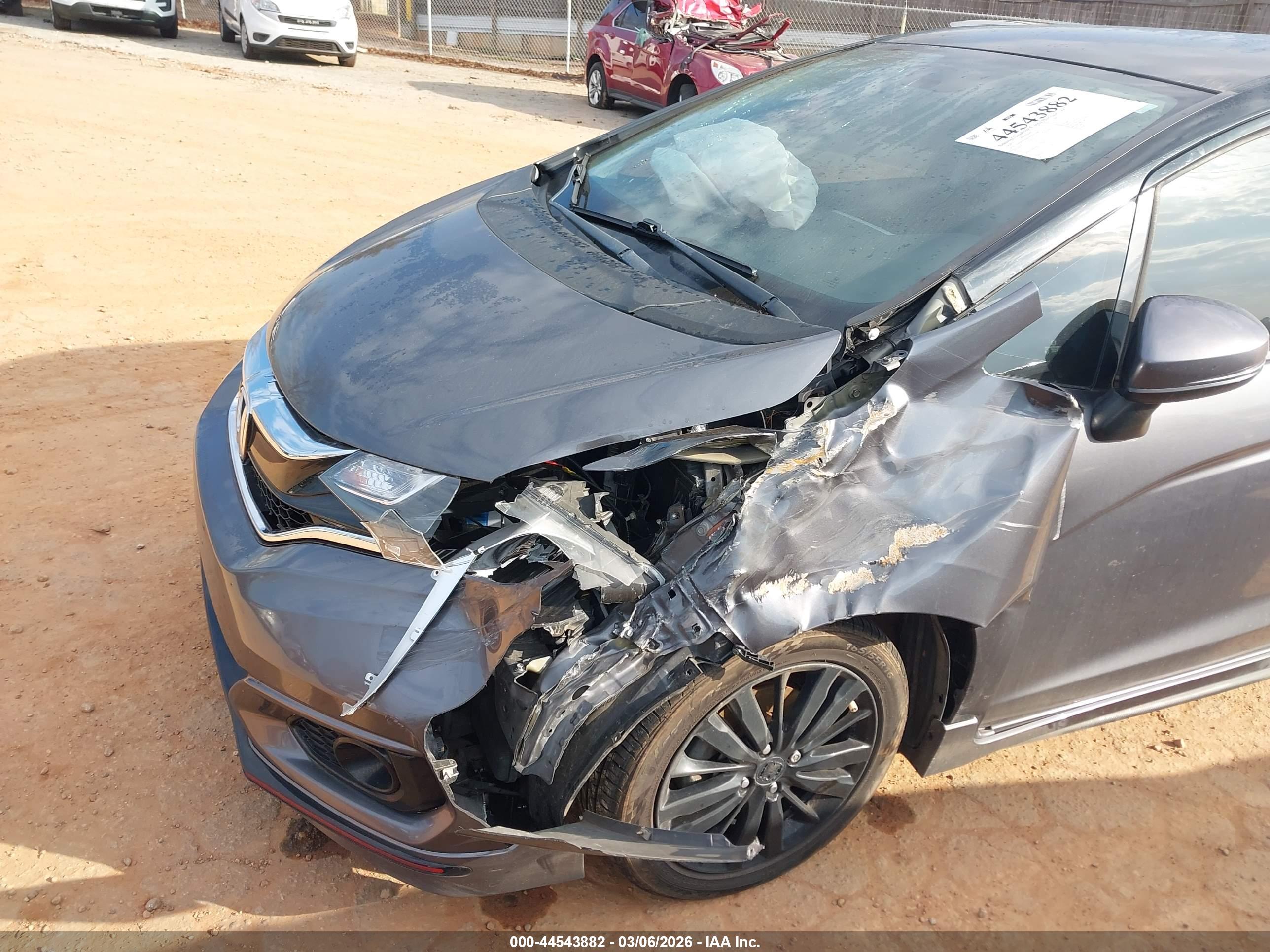 HONDA FIT image 6
