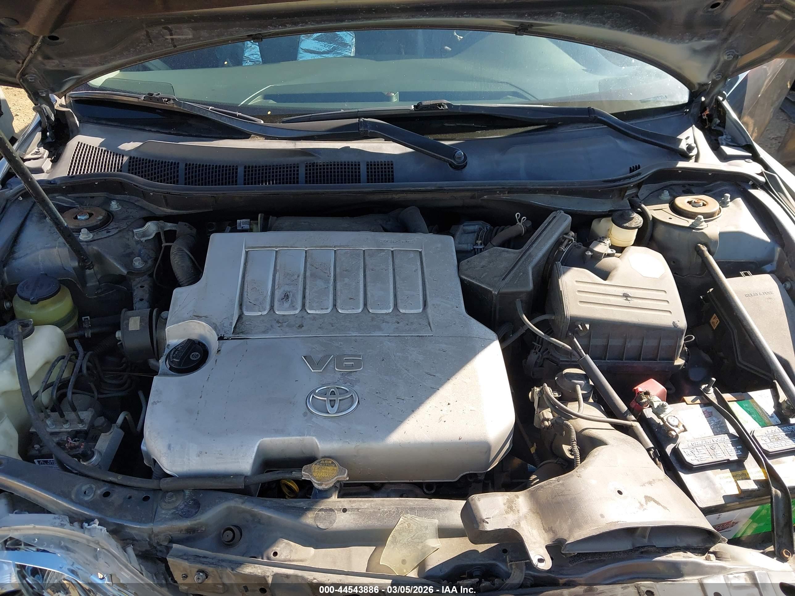 TOYOTA CAMRY image 10
