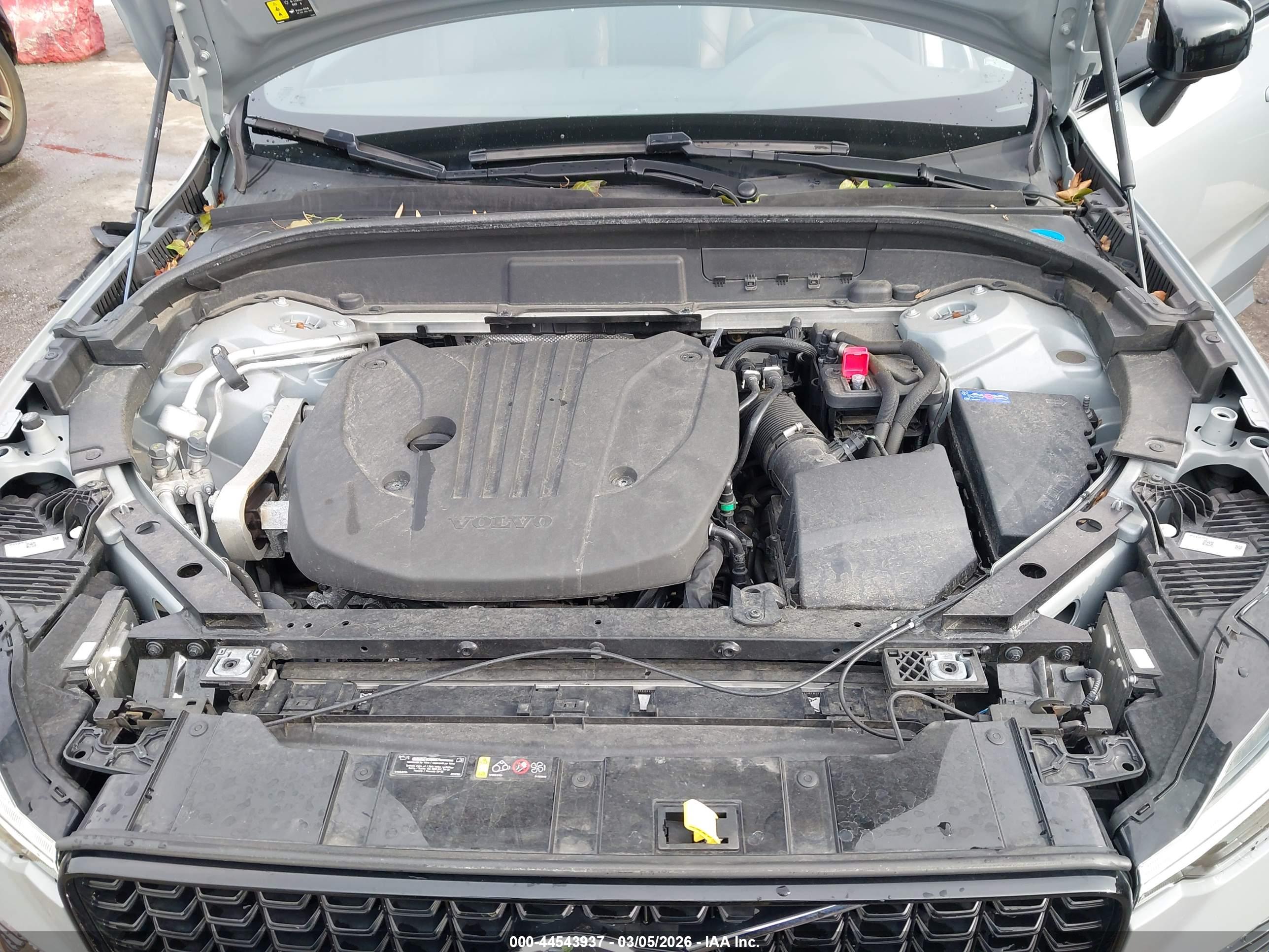VOLVO XC60 image 10