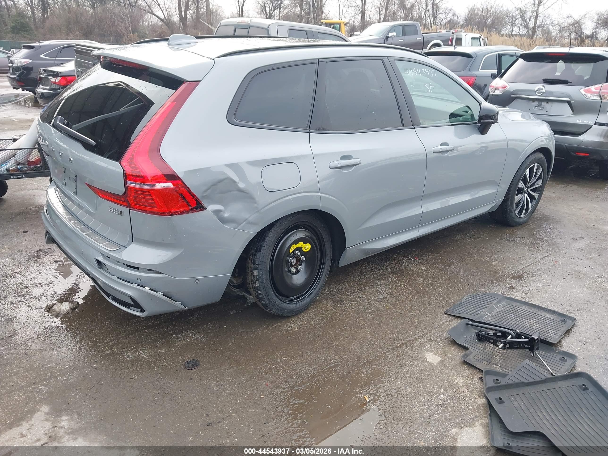 VOLVO XC60 image 4