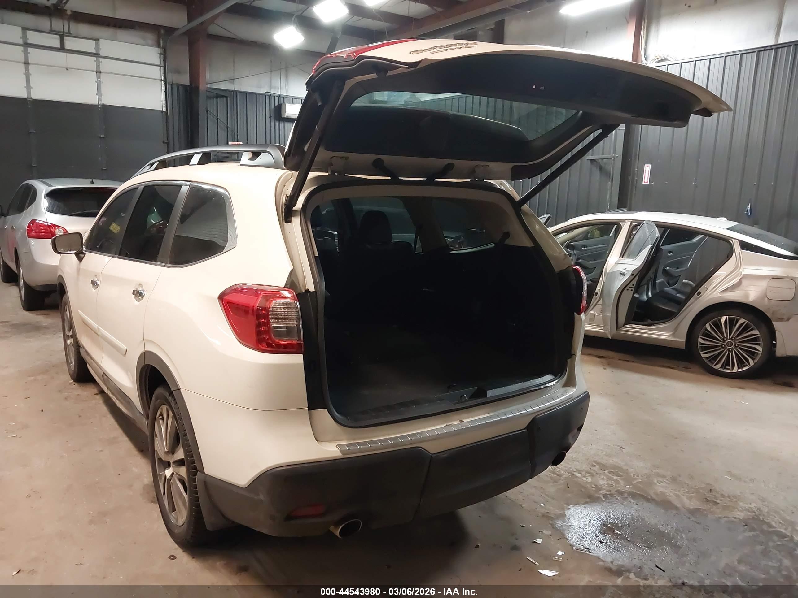 SUBARU ASCENT image 3