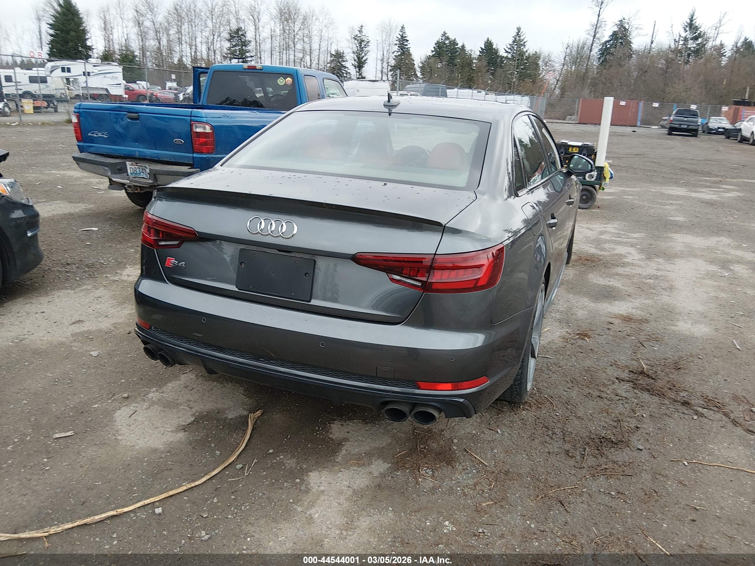 AUDI S4 image 4