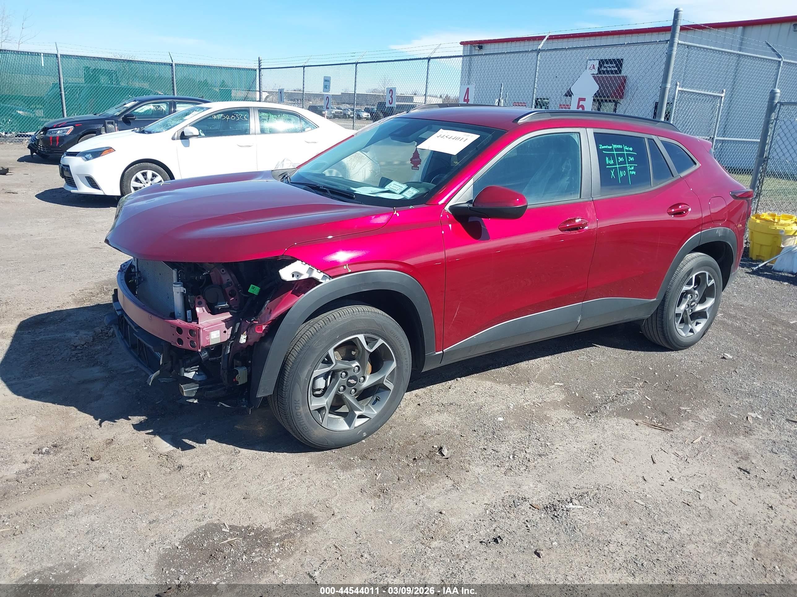 CHEVROLET TRAX image 2