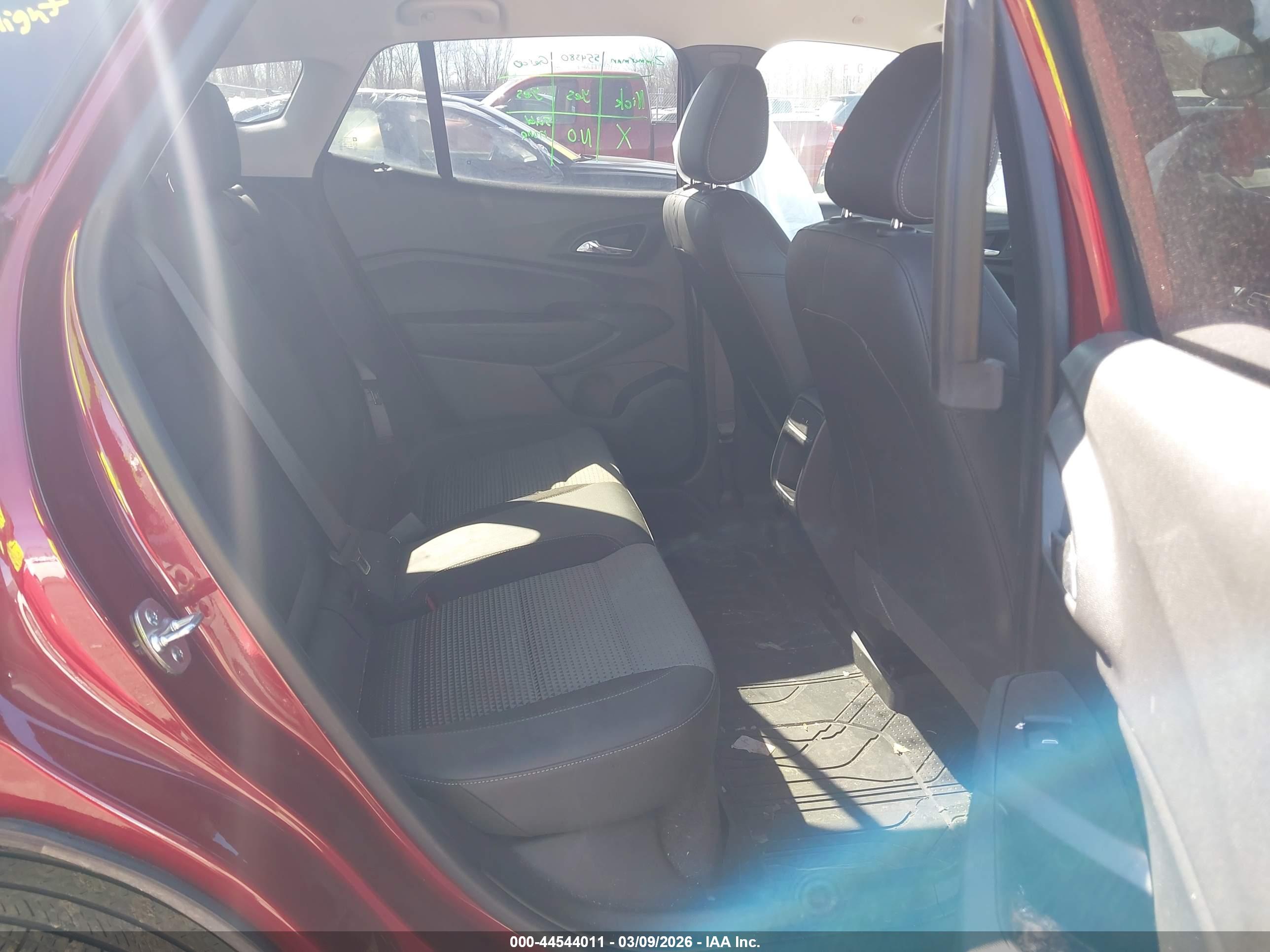 CHEVROLET TRAX image 8
