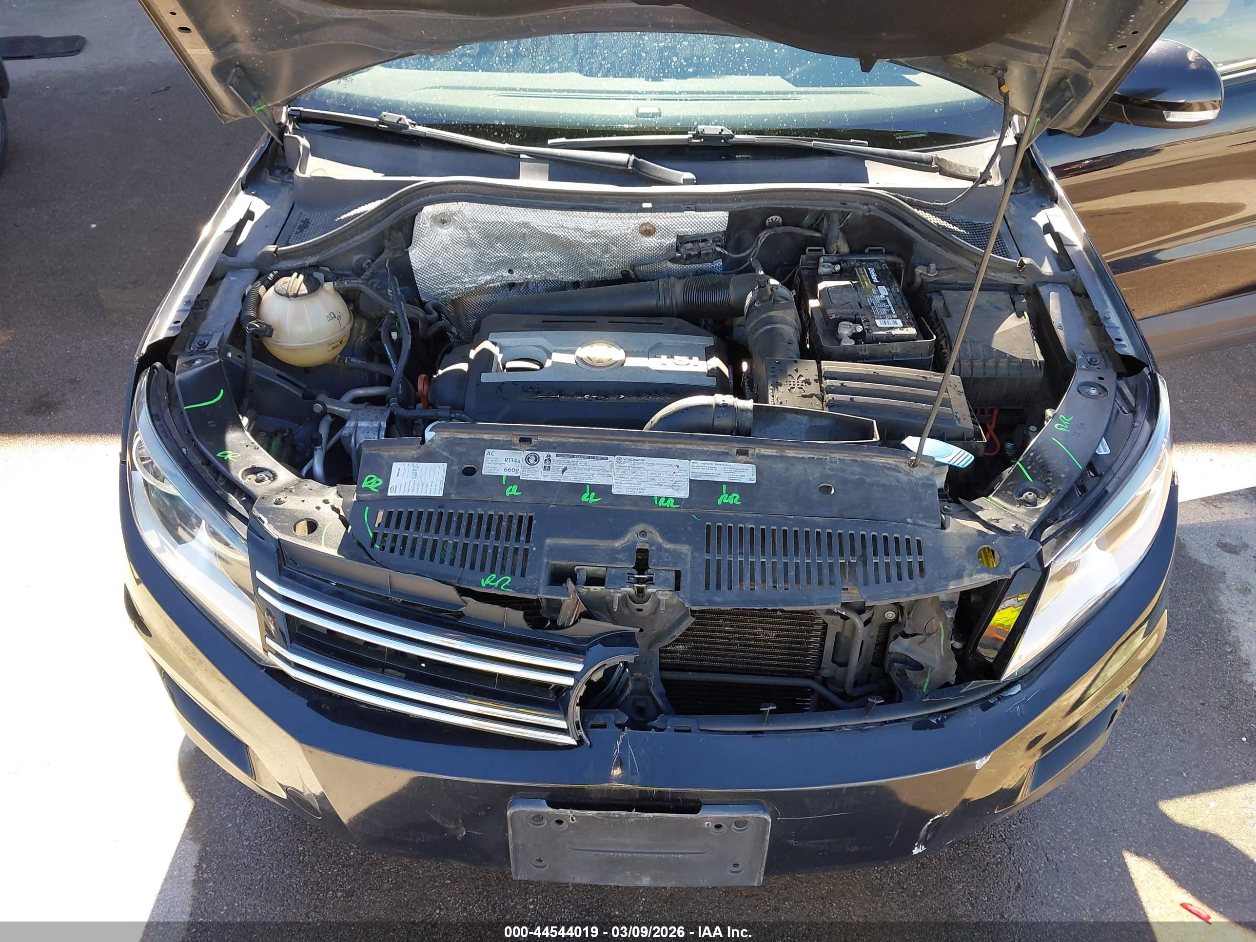 VOLKSWAGEN TIGUAN image 10