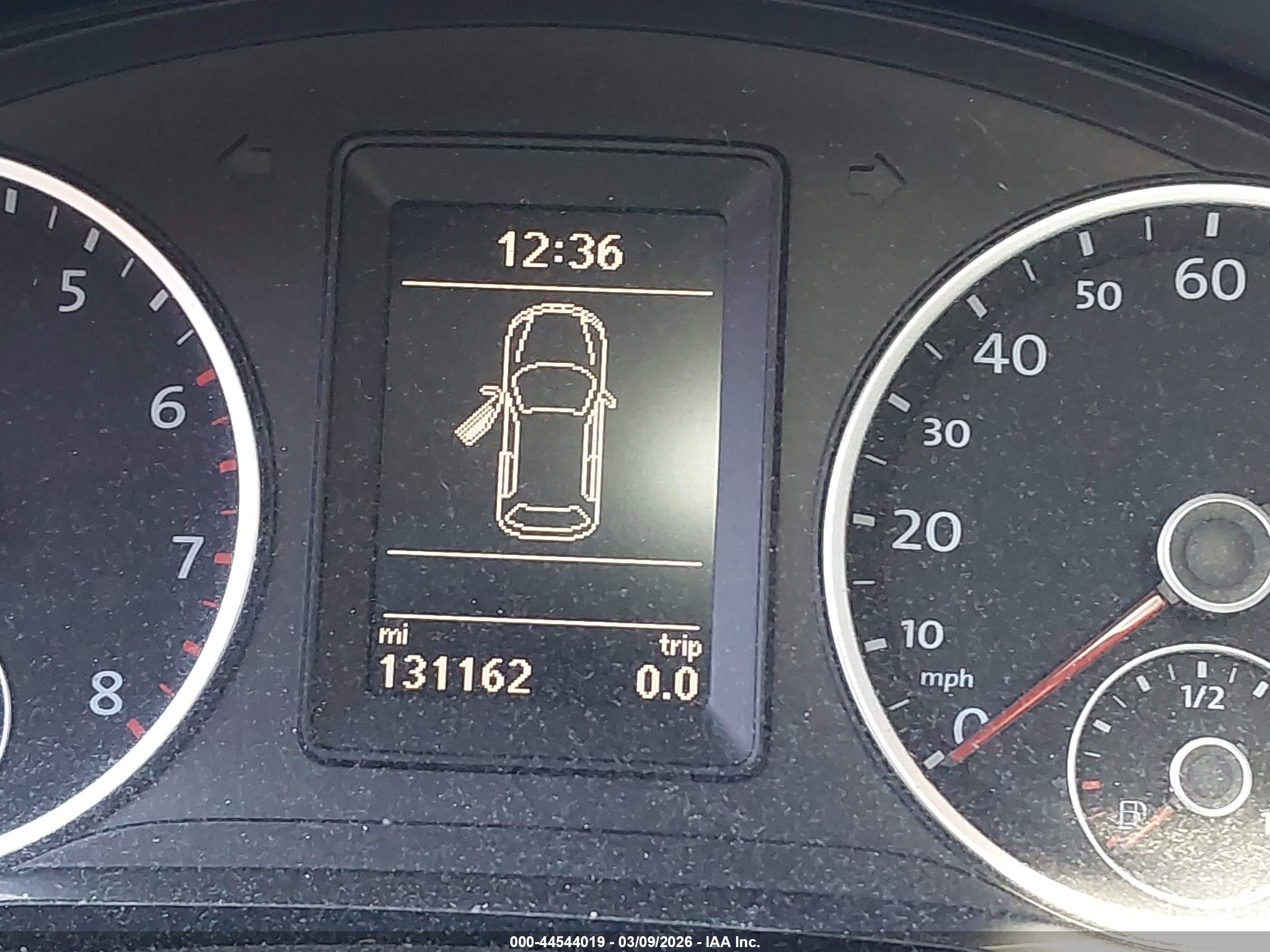 VOLKSWAGEN TIGUAN image 7
