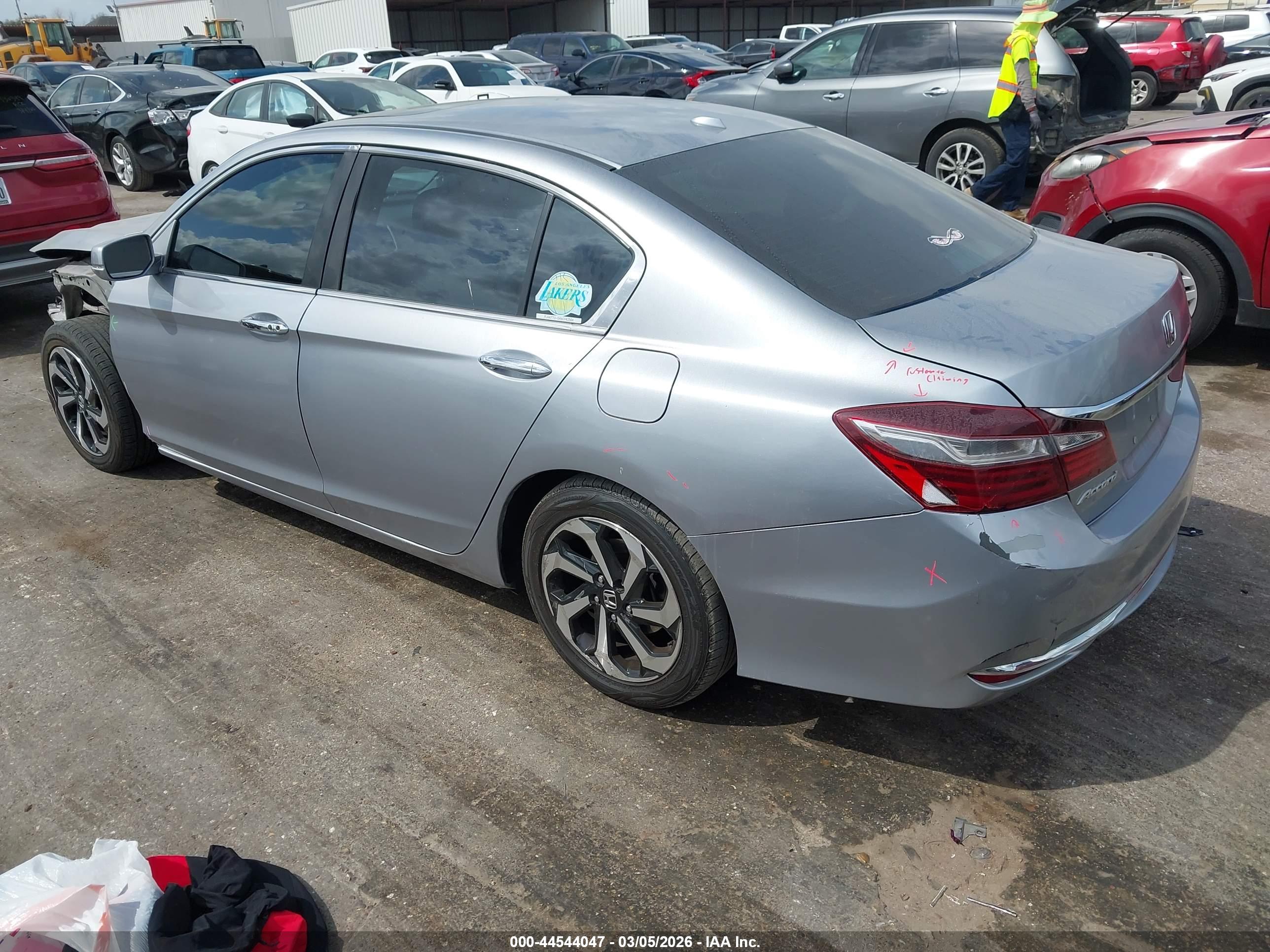 HONDA ACCORD image 3
