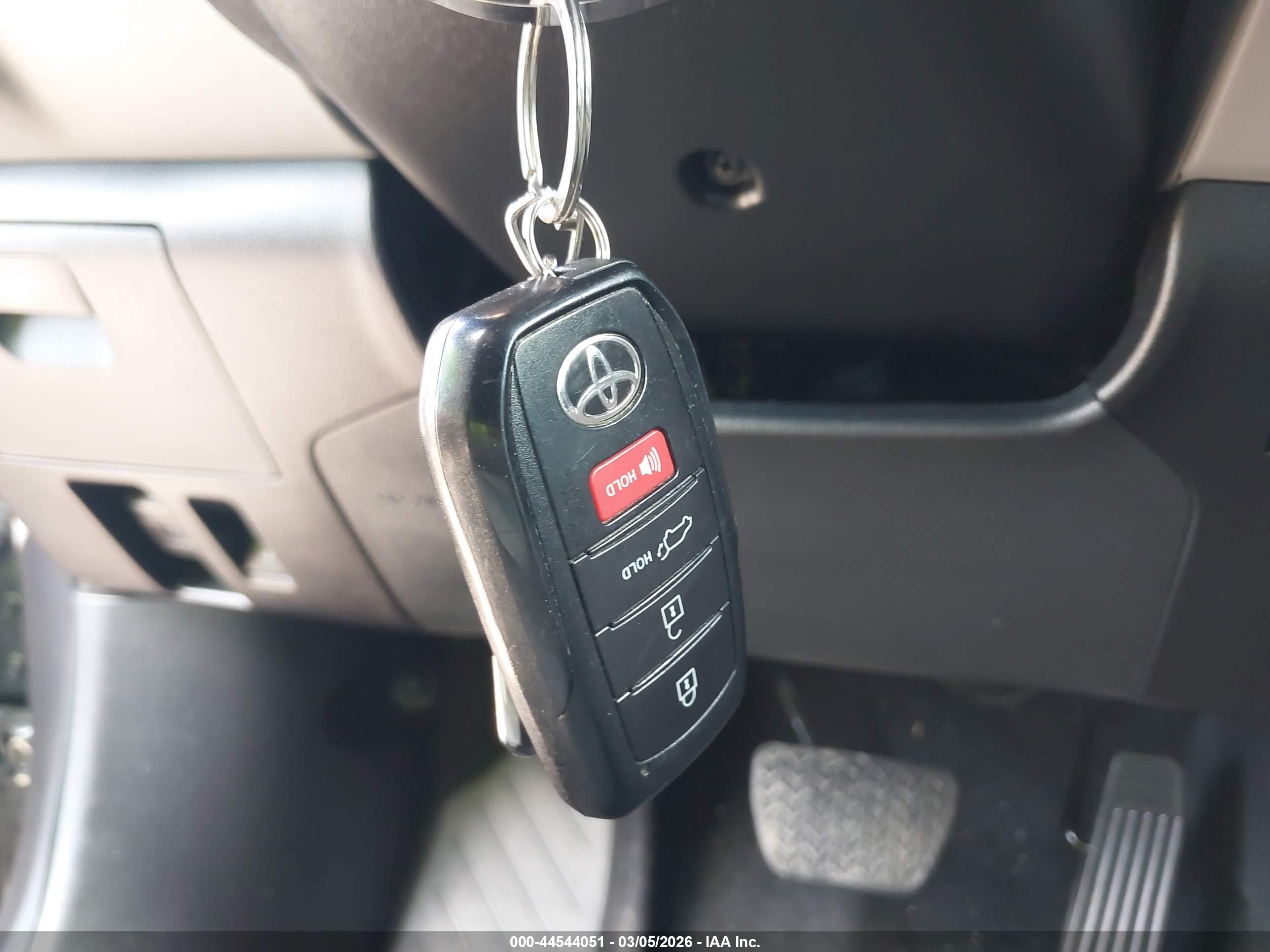 TOYOTA HIGHLANDER image 11